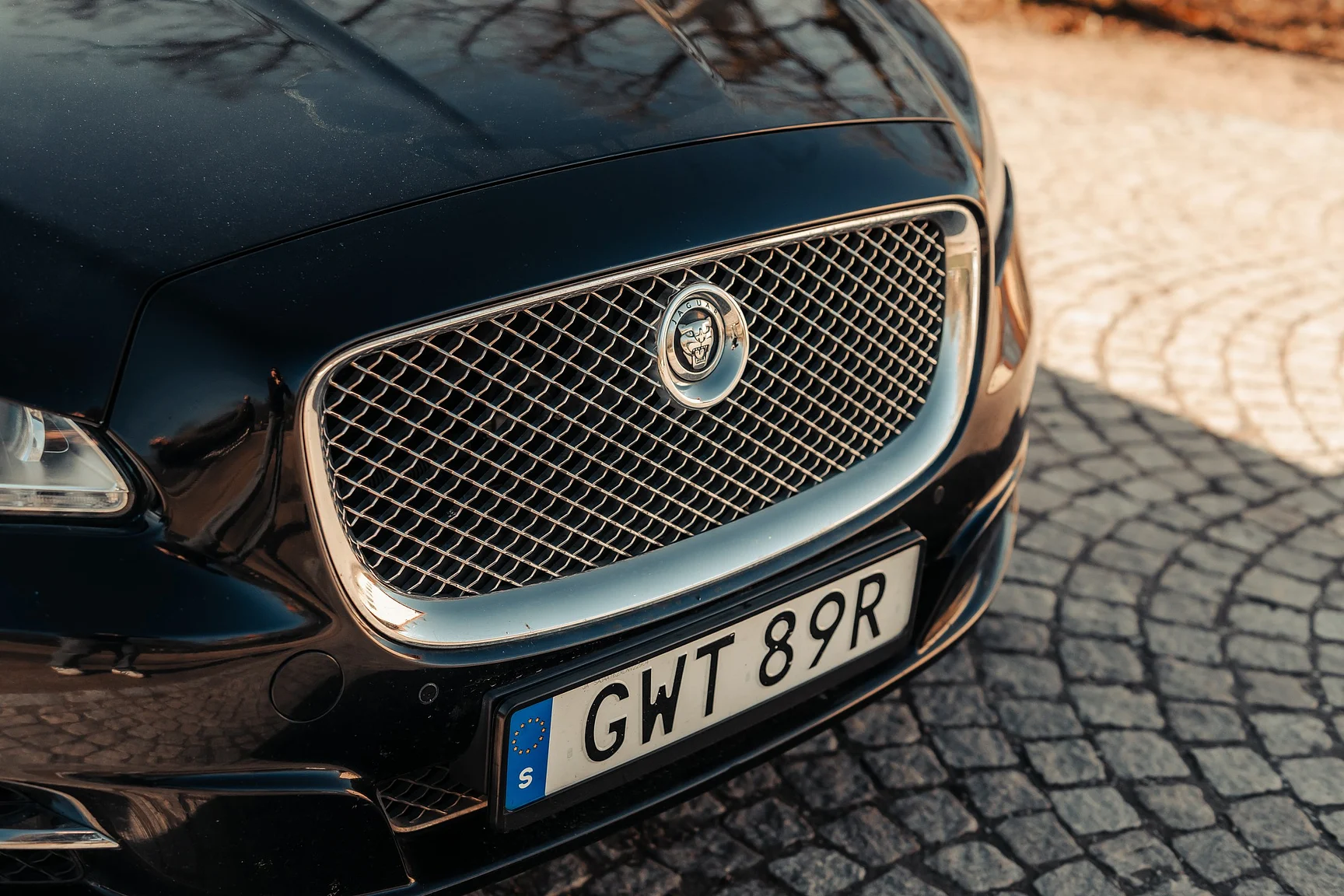 Exterior image of 2012 Jaguar XJ (47)