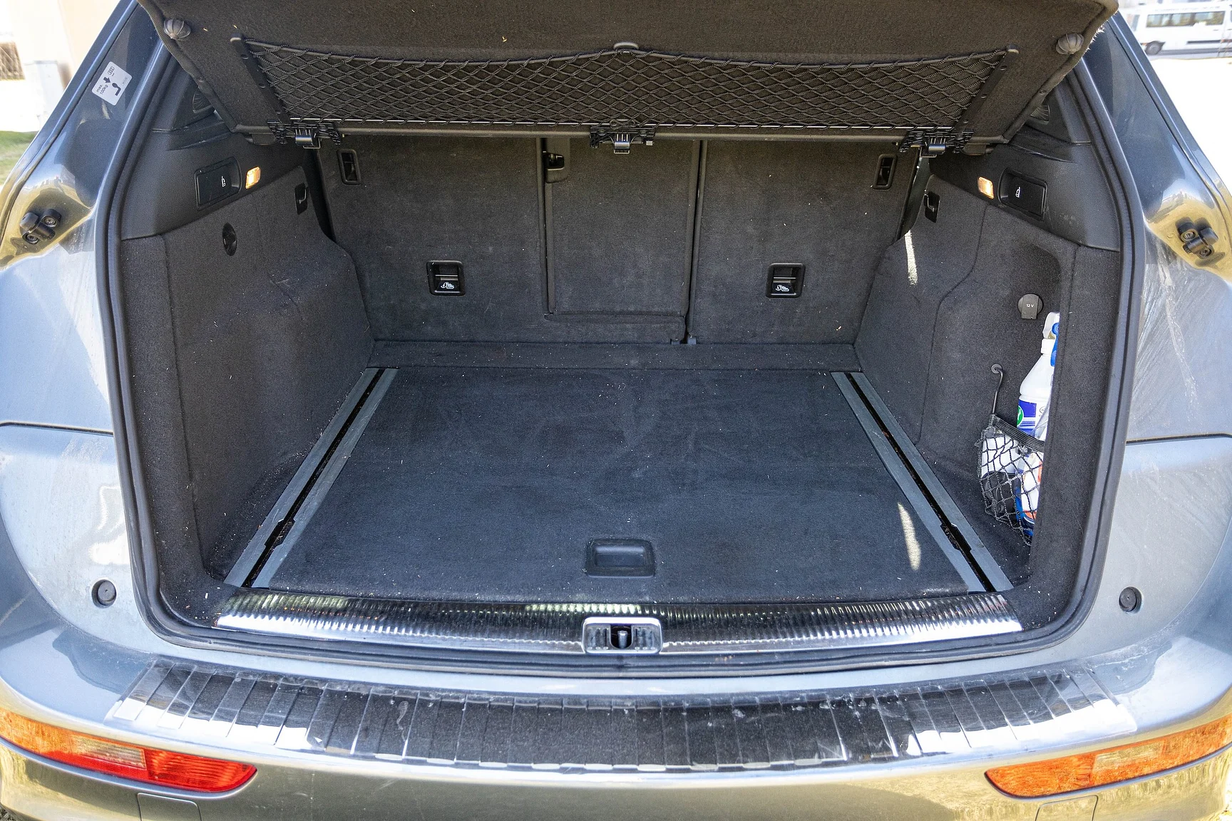 Innenraumfoto von 2017 Audi SQ 5 Plus TDI (45)