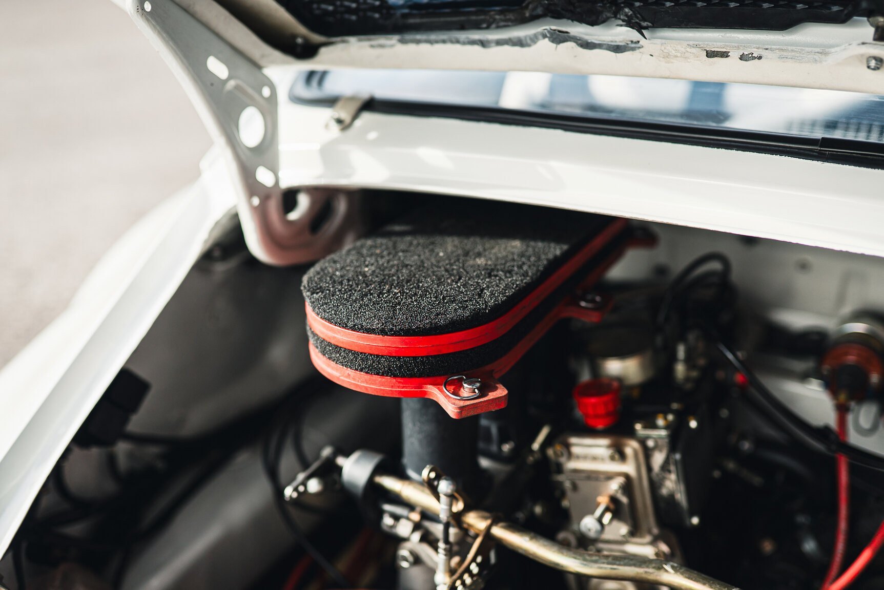 Image of 1977 Porsche 911 RSR Rallycar mechanics