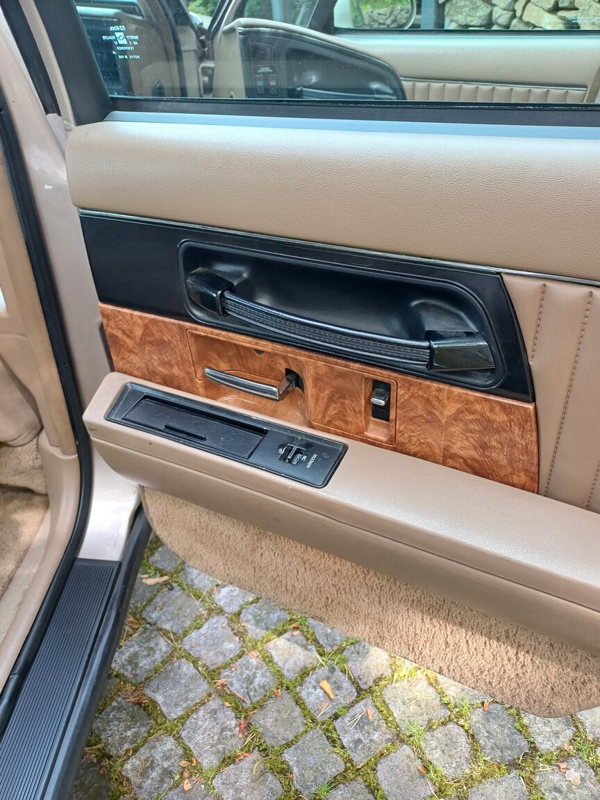 Interior image of 1992 Buick Park Avenue