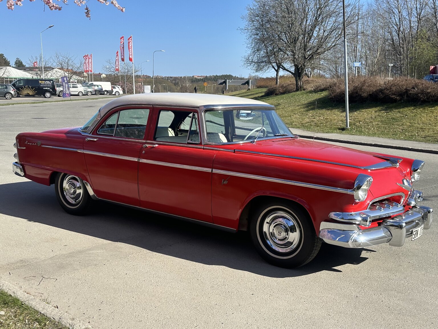Exteriörbild på 1955 Dodge Custom Royal Sedan HEMI