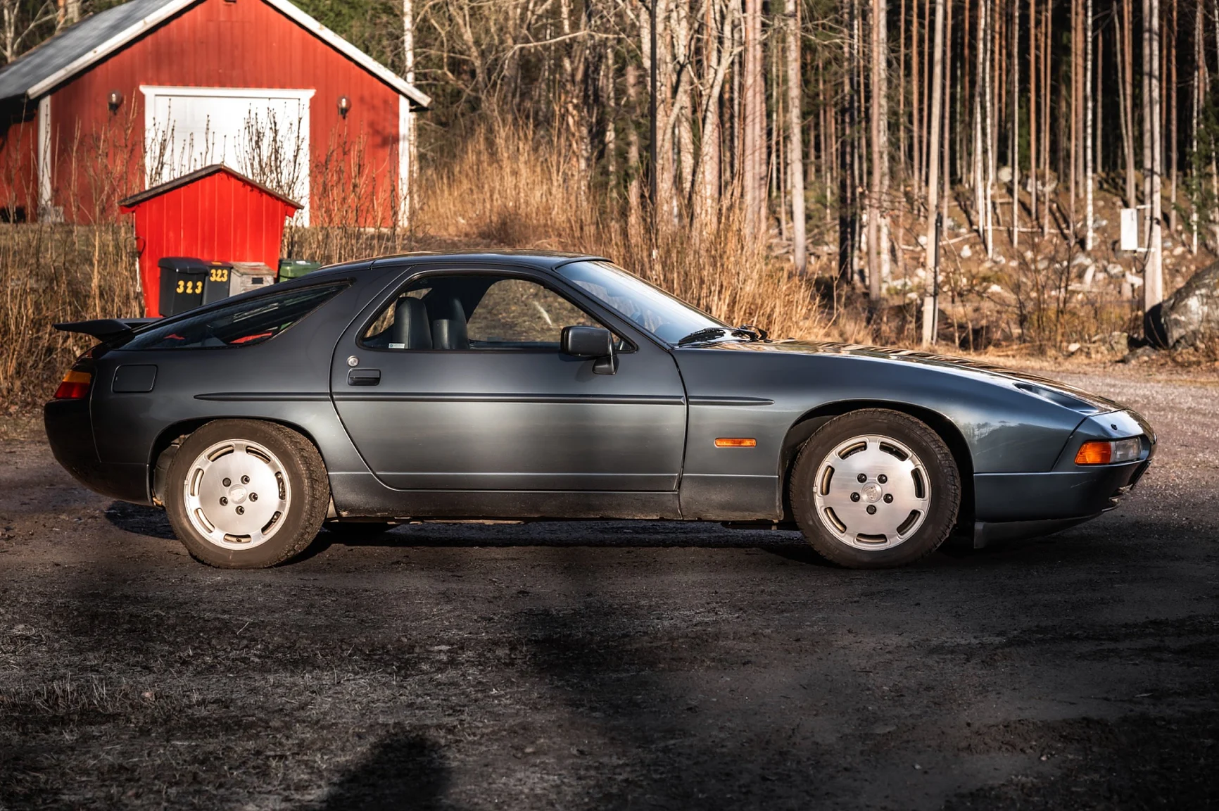 Exteriörbild på 1988 Porsche 928 S4 (5)