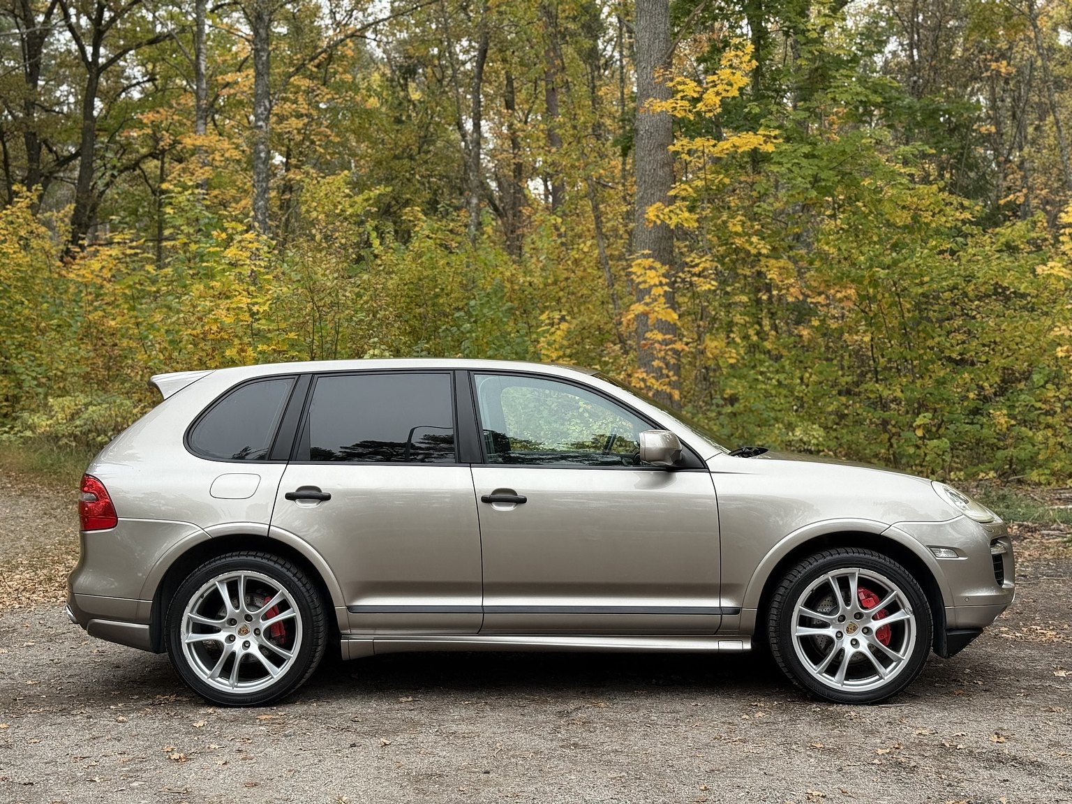Exteriörbild på 2008 Porsche Cayenne GTS 6-växlad Manuell