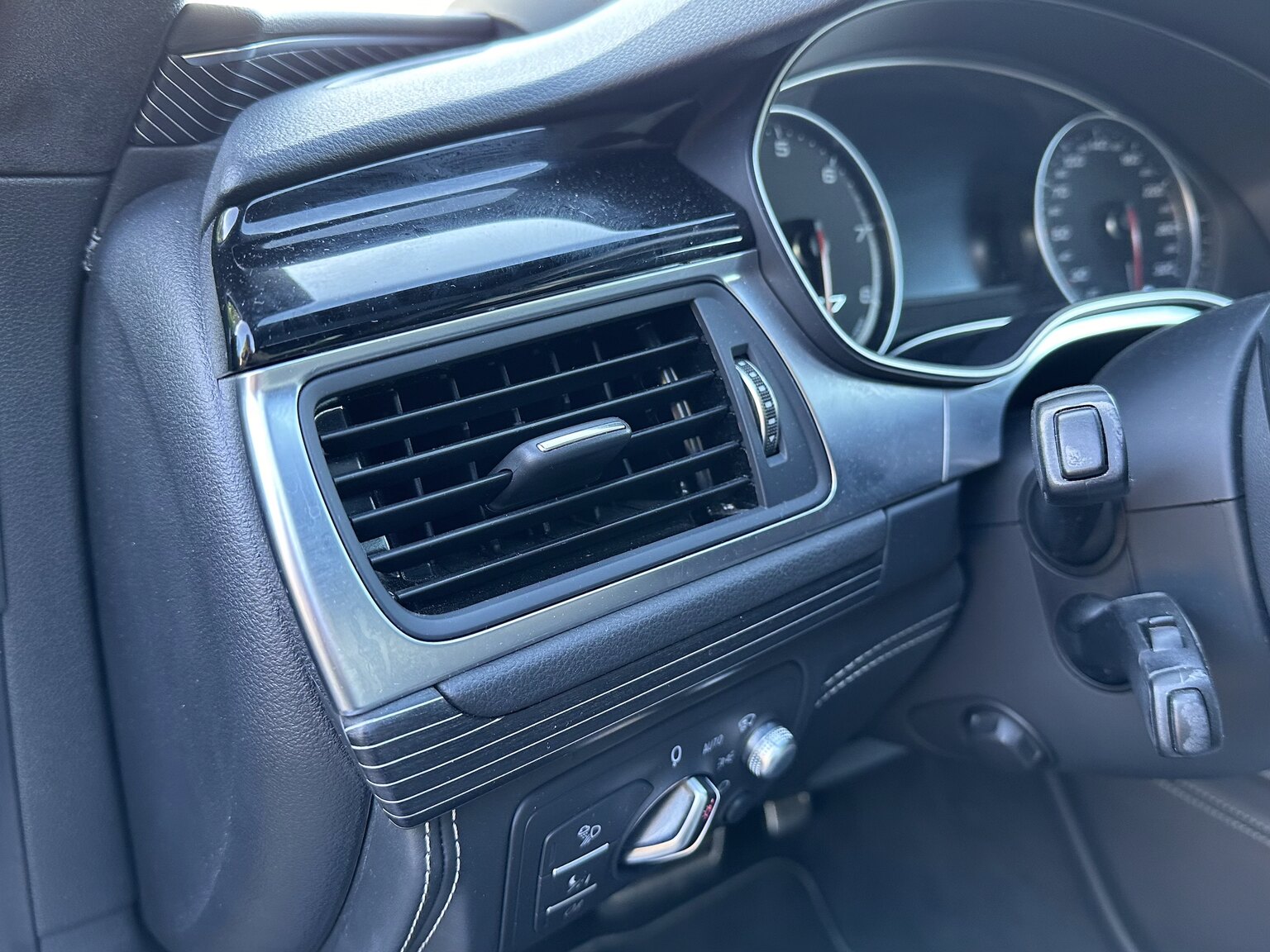 Interiörbild 2015 Audi RS7 (9)