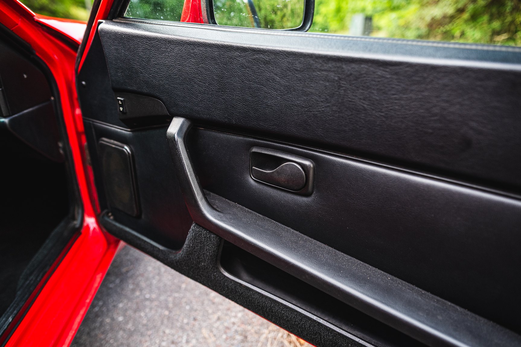 Interior image of 1988 Porsche 944