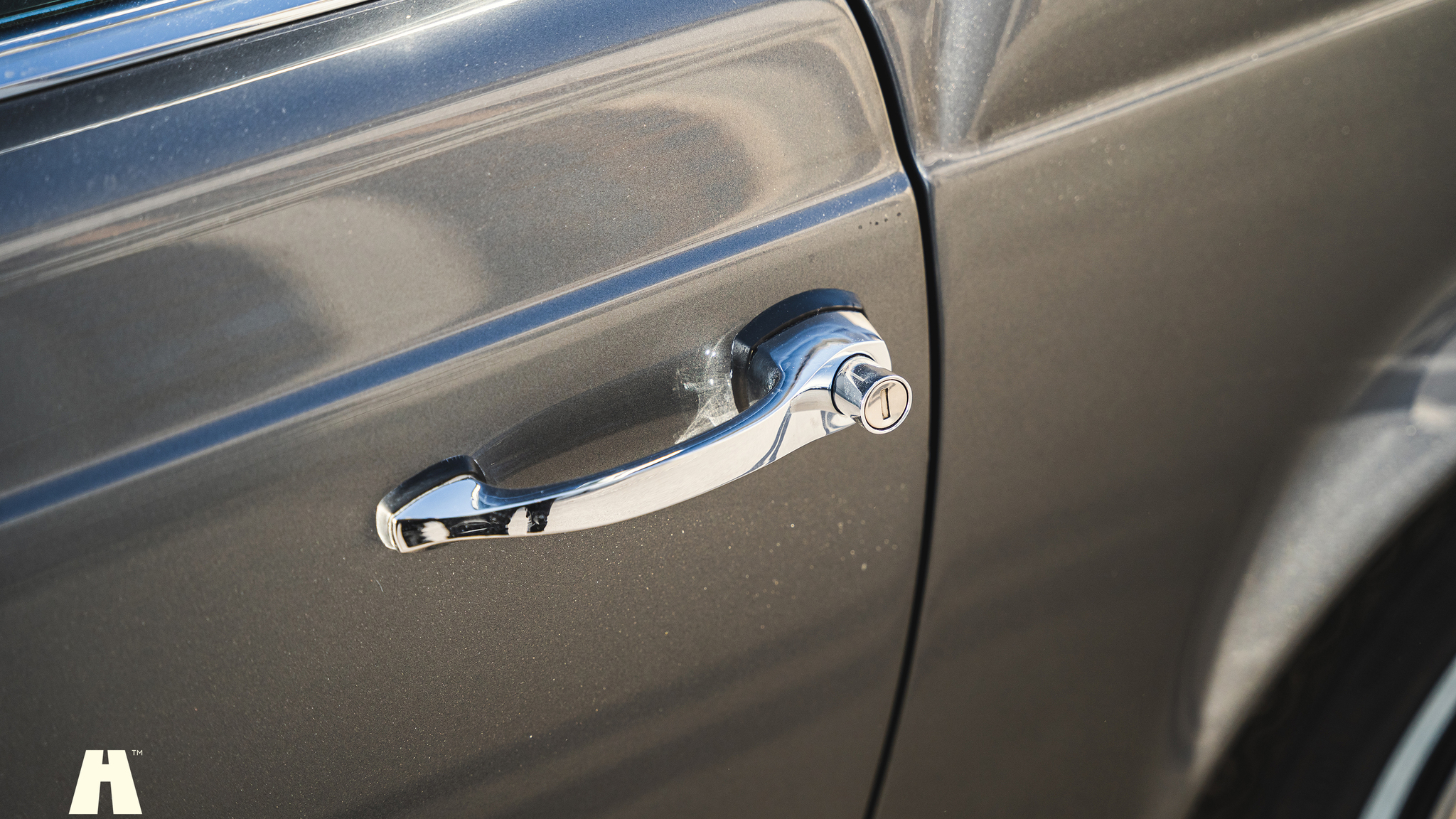 Exteriörbild på 1970 Mercedes 280 SL Pagoda (65)