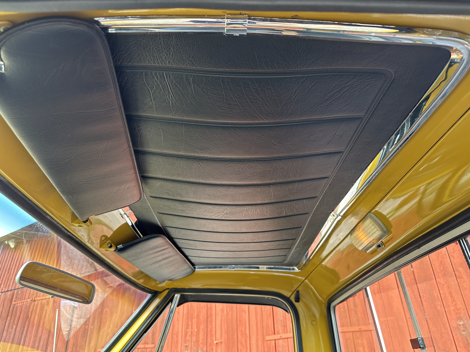 Interior image of 1972 Chevrolet C10 Cheyenne (11)