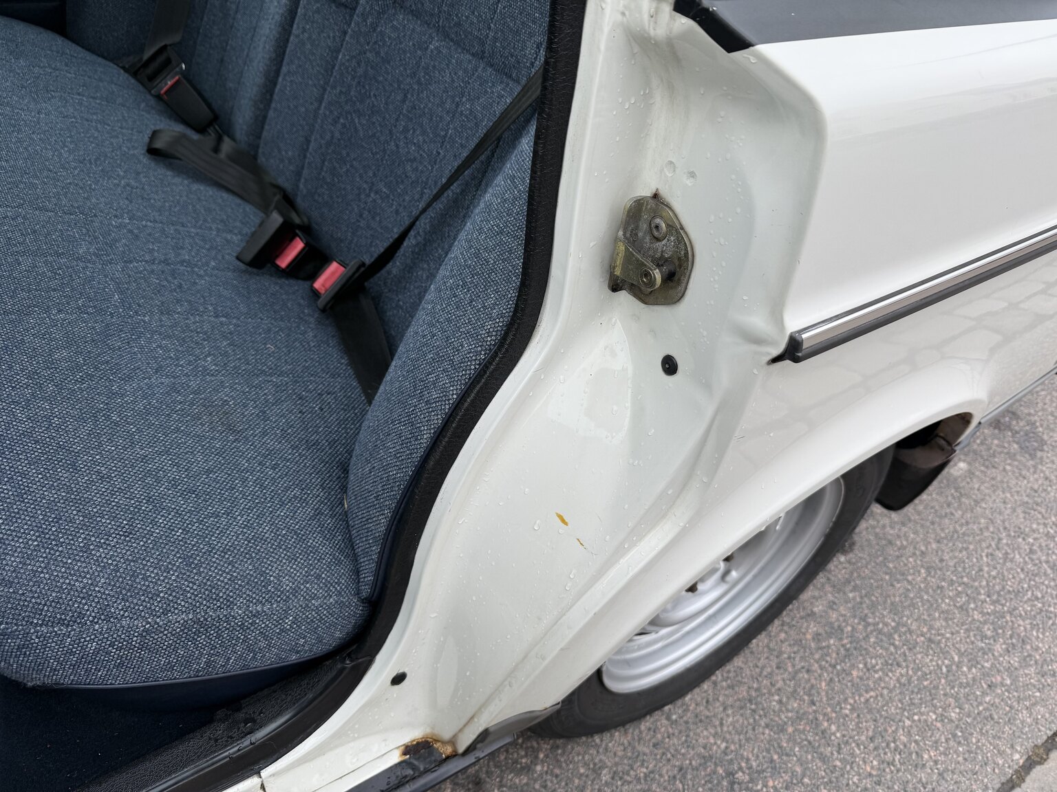 Interiörbild 1991 Volvo 240 GL Automat (28)