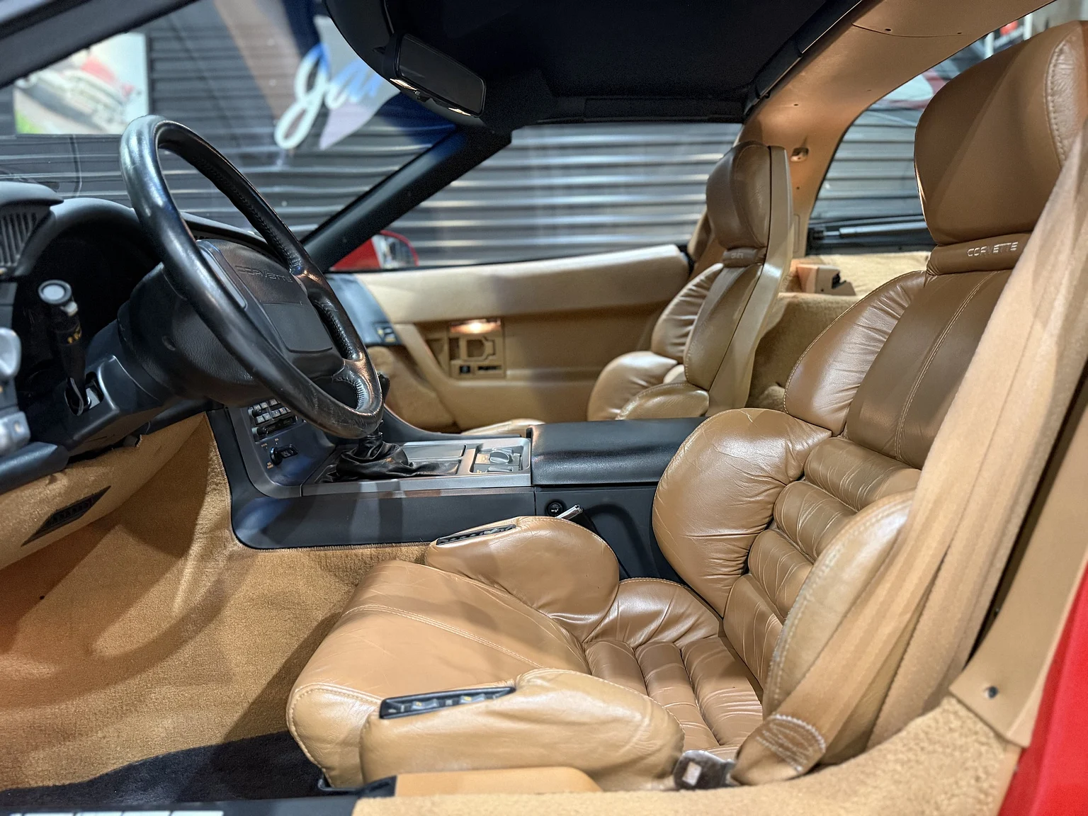 Innenraumfoto von 1990 Chevrolet Corvette ZR-1 (15)