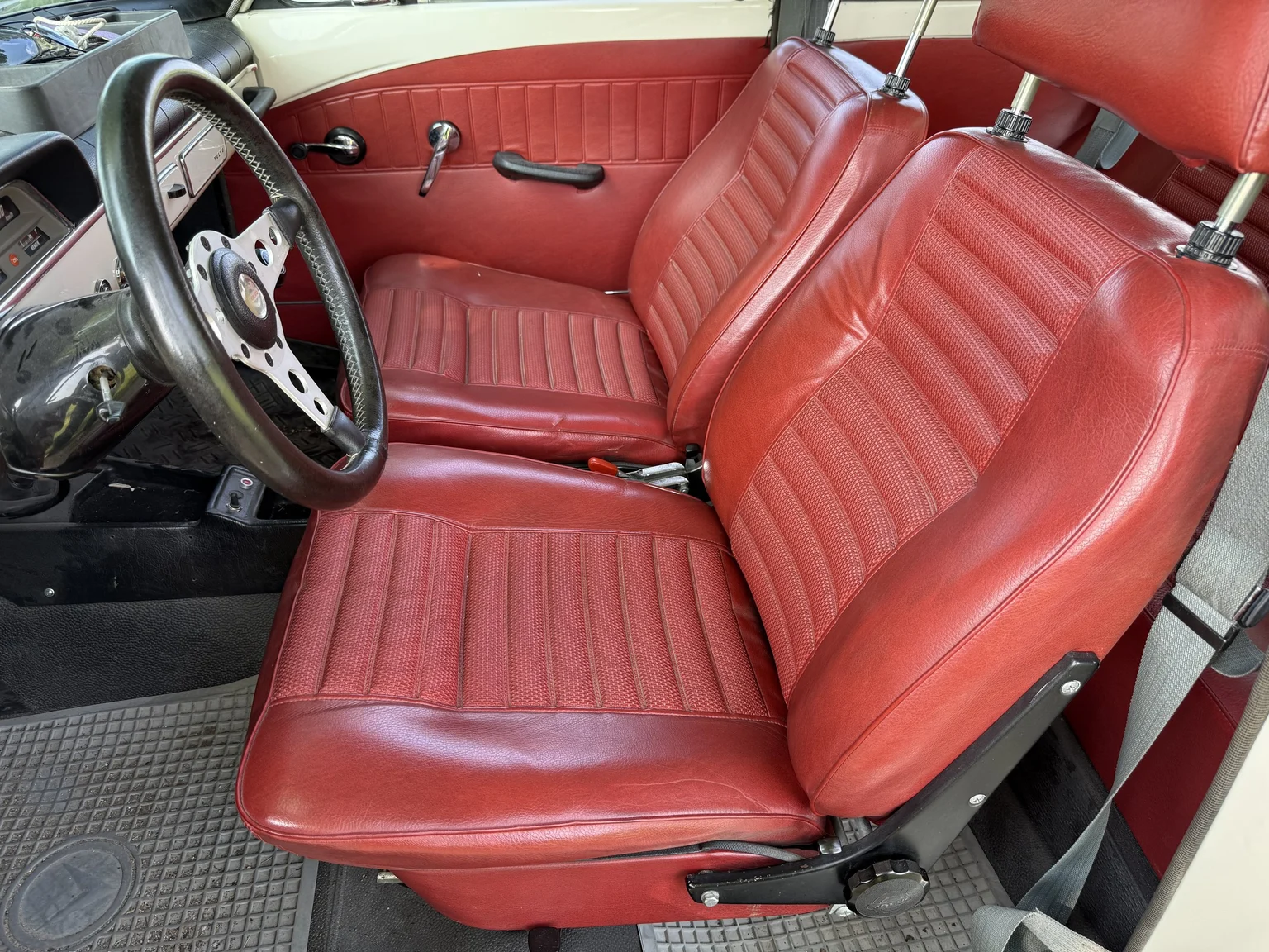 Innenraumfoto von 1970 Volvo Amazon (10)