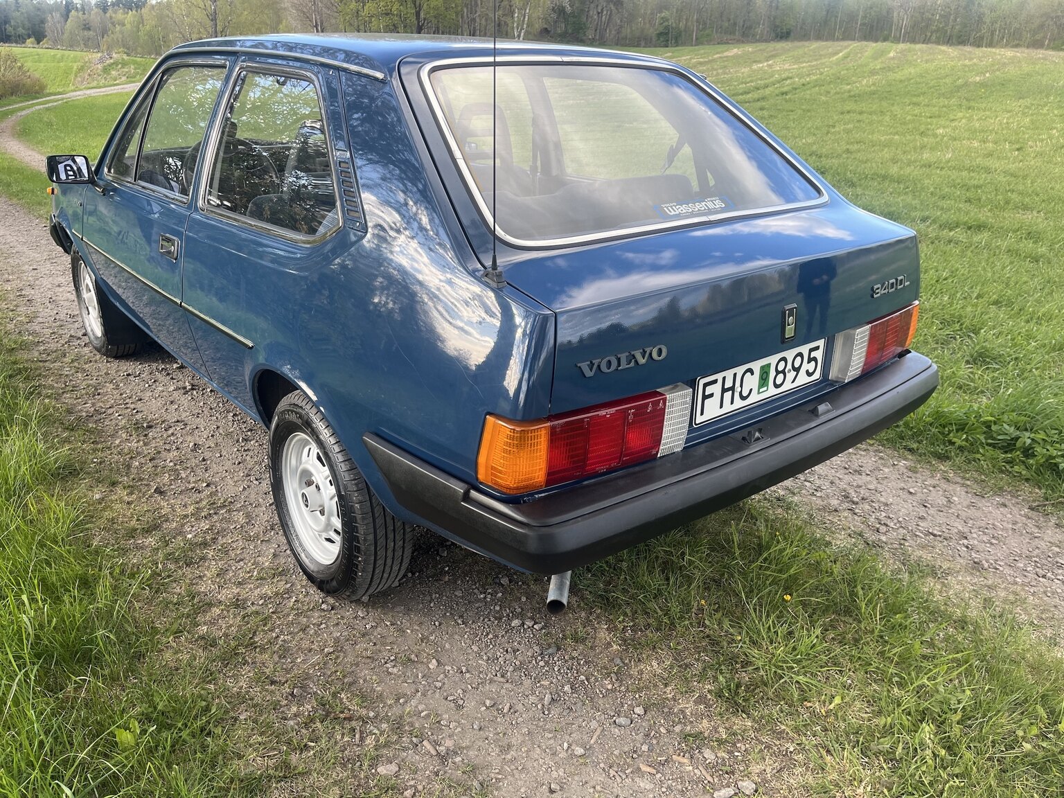 Exterior image of 1983 Volvo 340 (10)