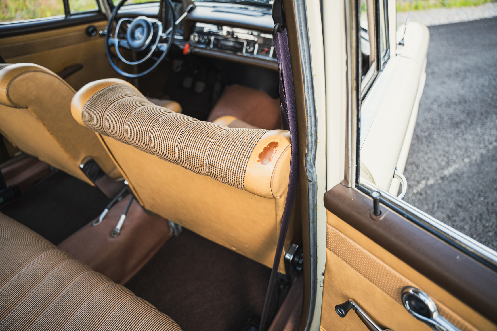 Innenraumfoto von 1966 Mercedes-Benz 200 D "Heckflosse"