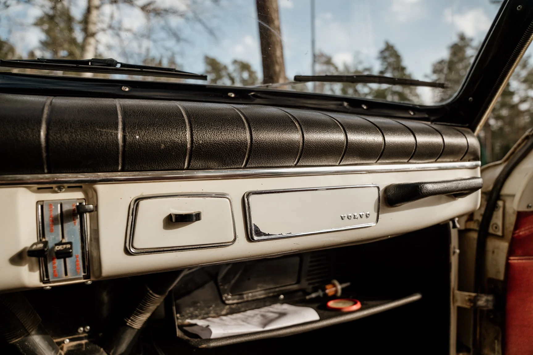Interior image of 1966 Volvo Amazon kombi (19)