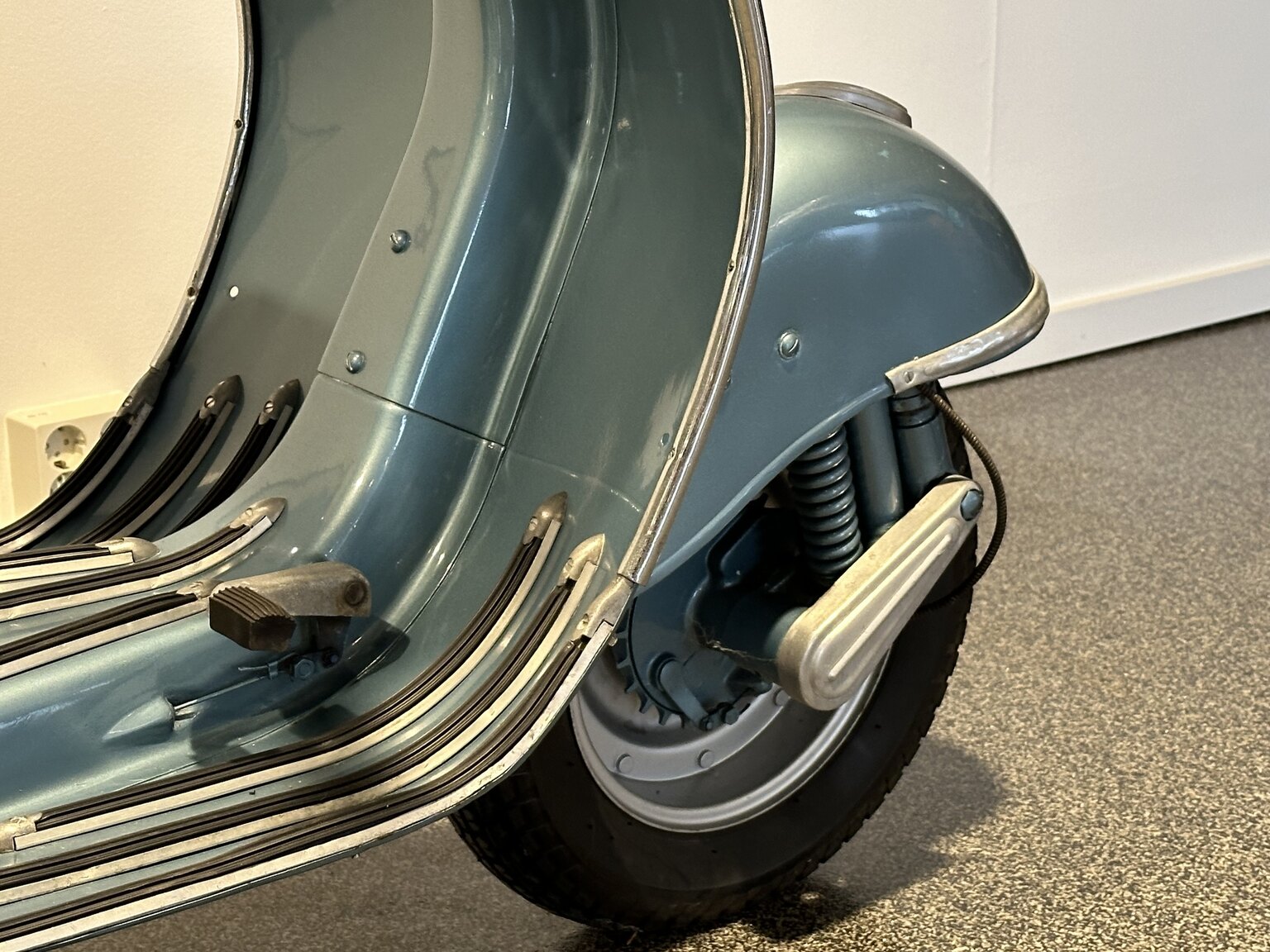 Exteriörbild på 1959 Vespa Piaggio 150cc Widebody