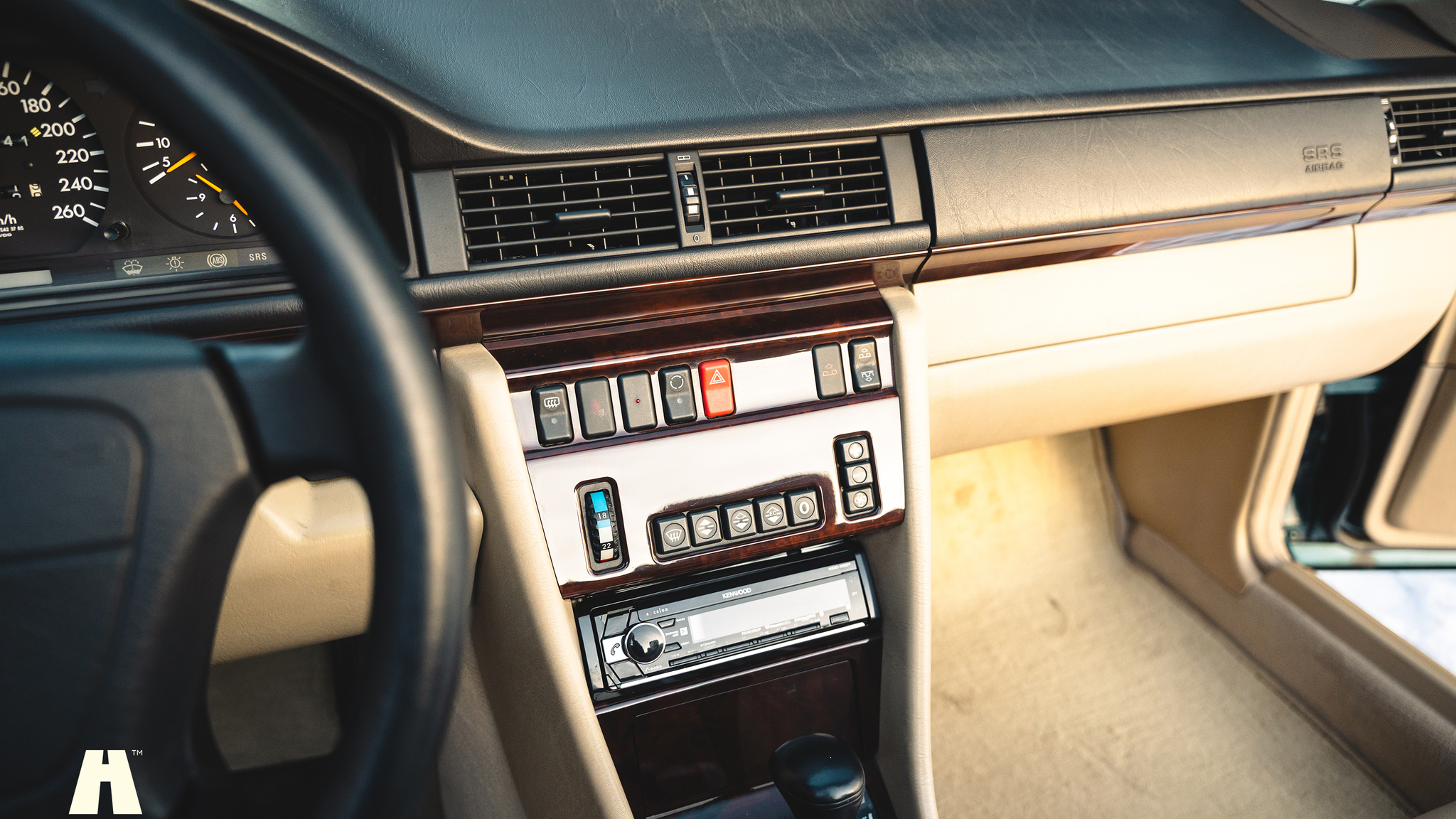 Innenraumfoto von 1995 Mercedes-Benz E320 Cabriolet 