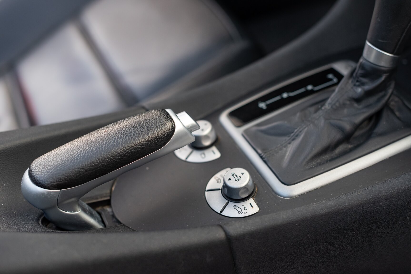 Innenraumfoto von 2006 Mercedes-Benz SLK 55 AMG Kleemann