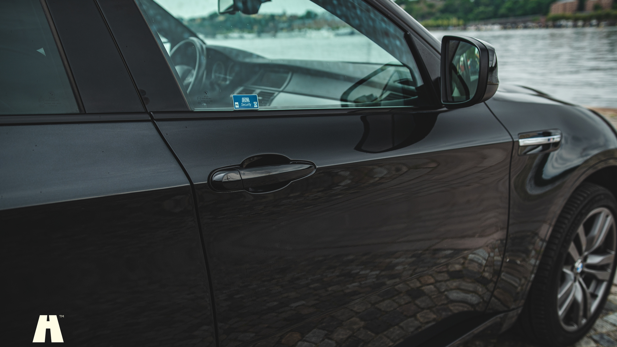 Exteriörbild på 2010 BMW X6 M Ferrita 555HK (26)