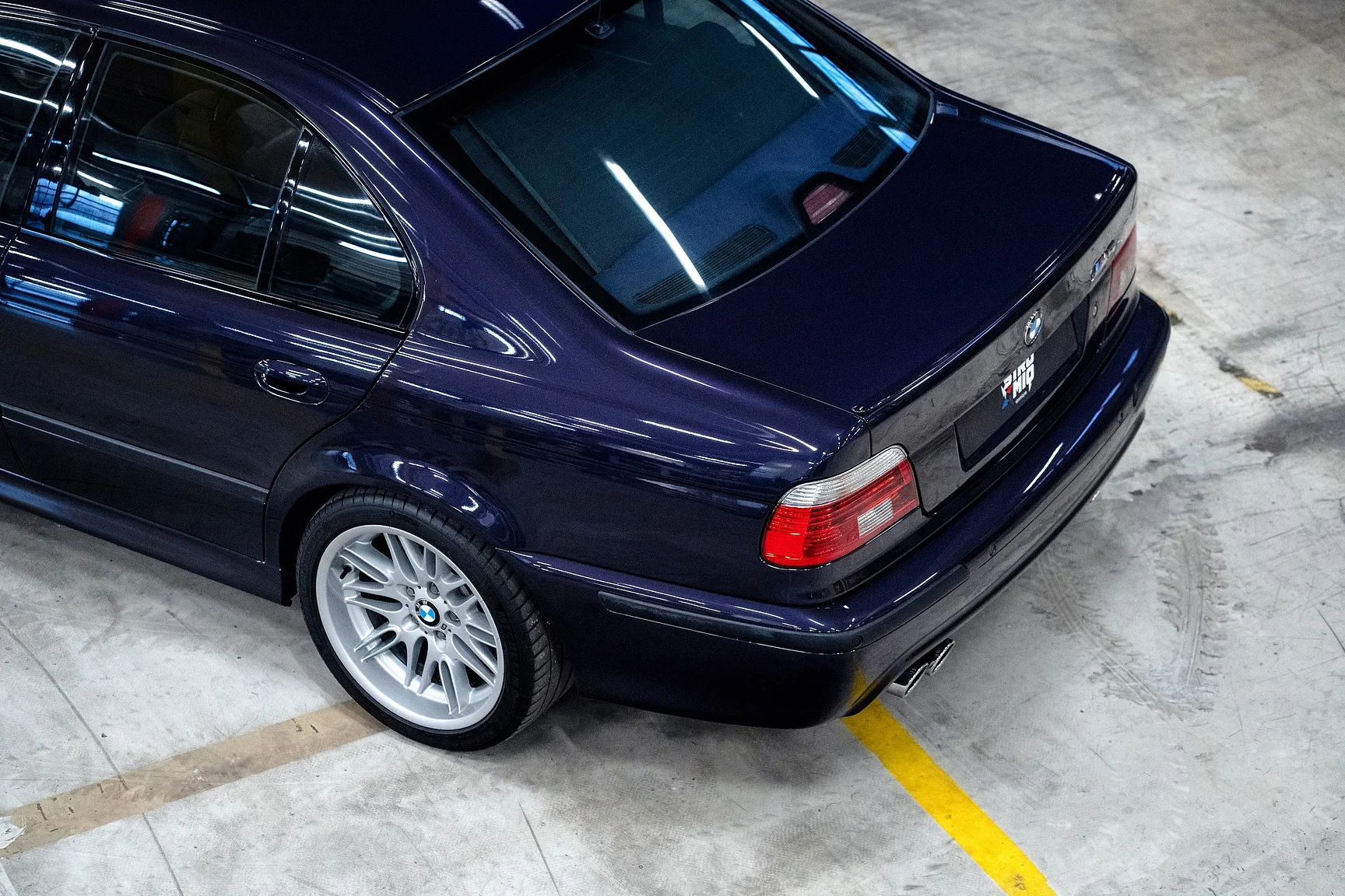 Exteriörbild på 2002 BMW M5 E39 (99)