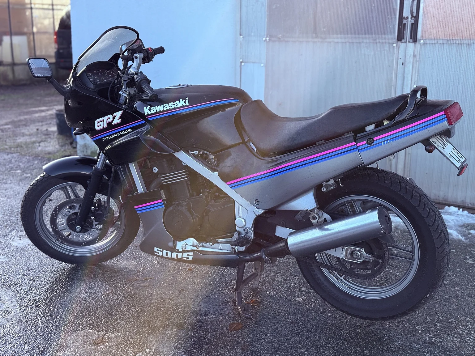 Exterior image of 1991 Kawasaki EX500 Ninja (3)