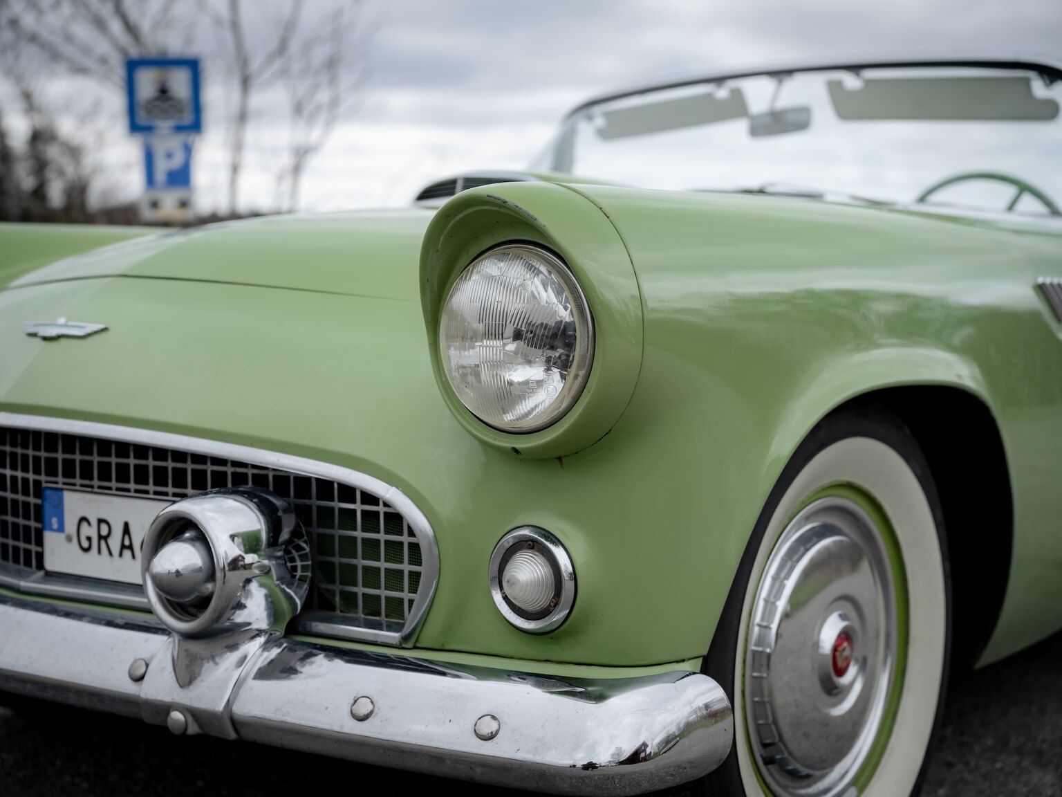 Exterior image of 1956 Ford Thunderbird (97)