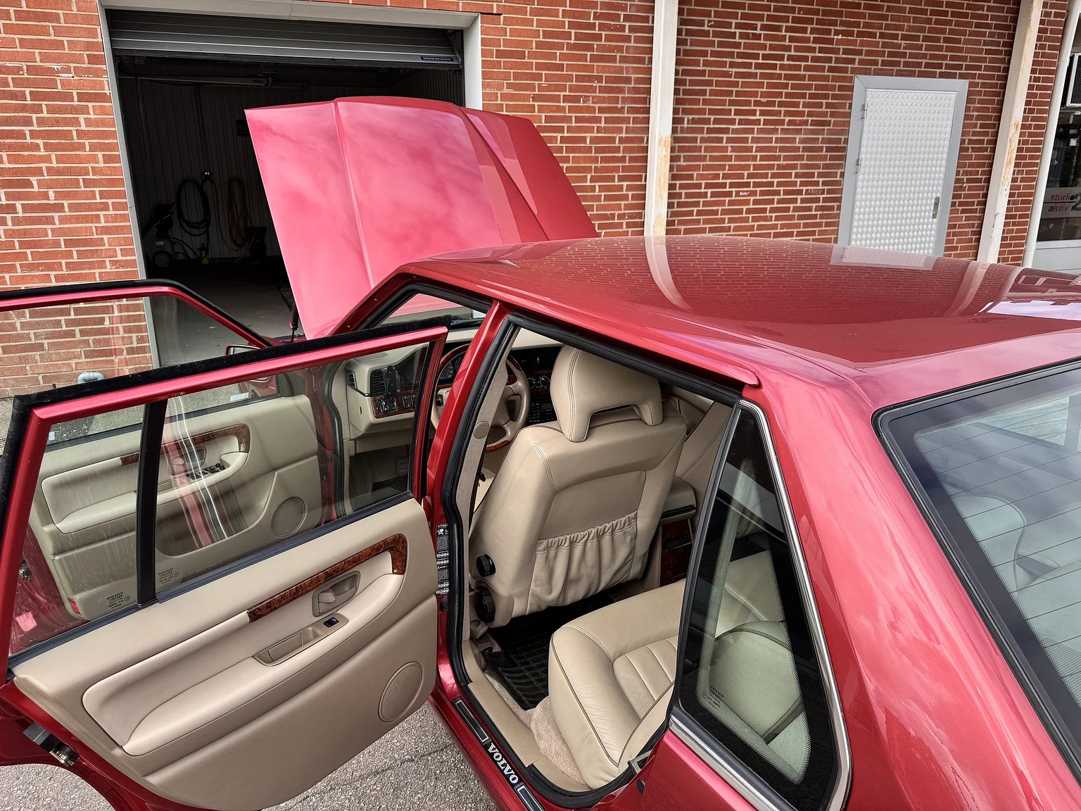 Exteriörbild på 1998 Volvo S90 3.0 (37)