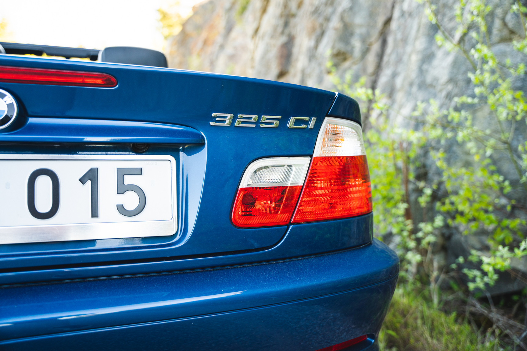Exteriörbild på 2001 BMW E46 325 Cabriolet (33)