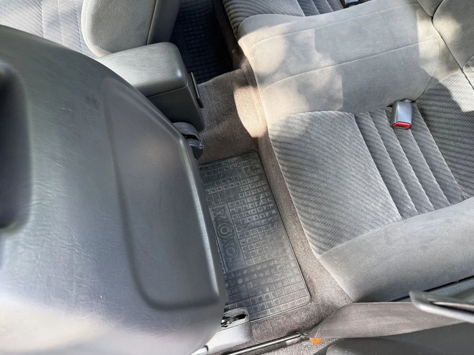 Innenraumfoto von 1990 Toyota Celica (36)