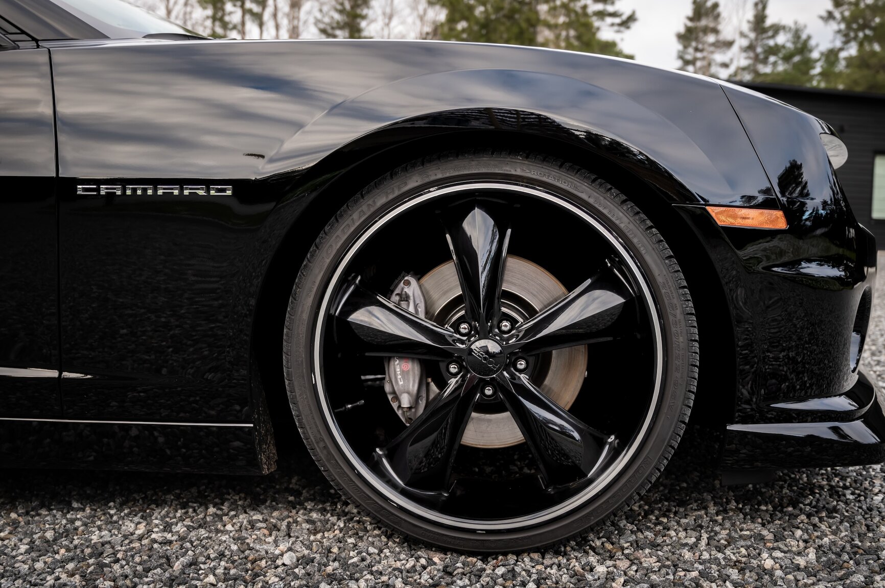 Exterior image of 2010 Chevrolet Camaro SS (31)