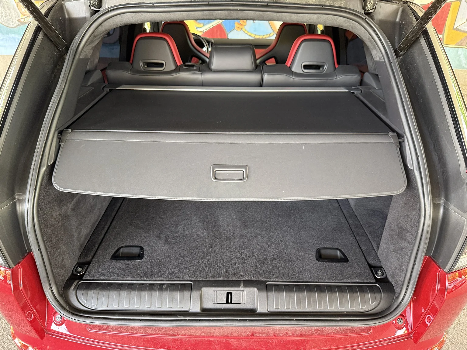 Interiörbild 2017 Range Rover Sport SVR (89)