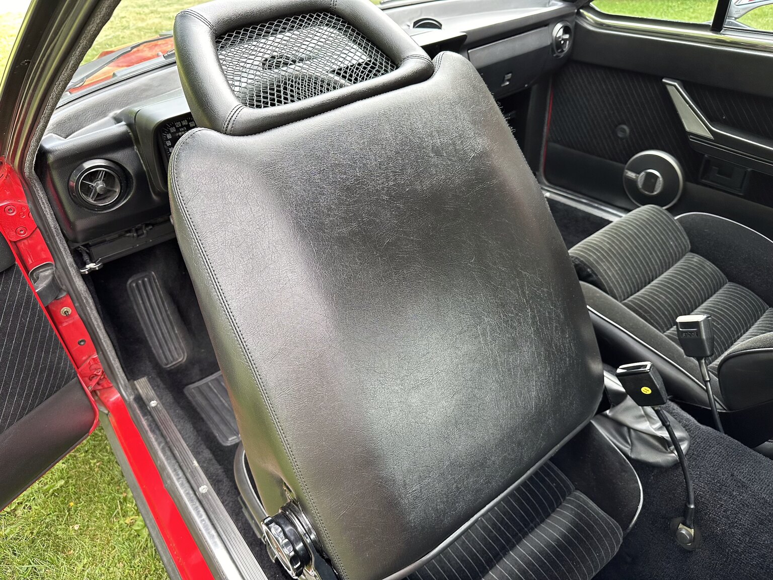 Interior image of 1984 Alfa Romeo GTV 6 2.5