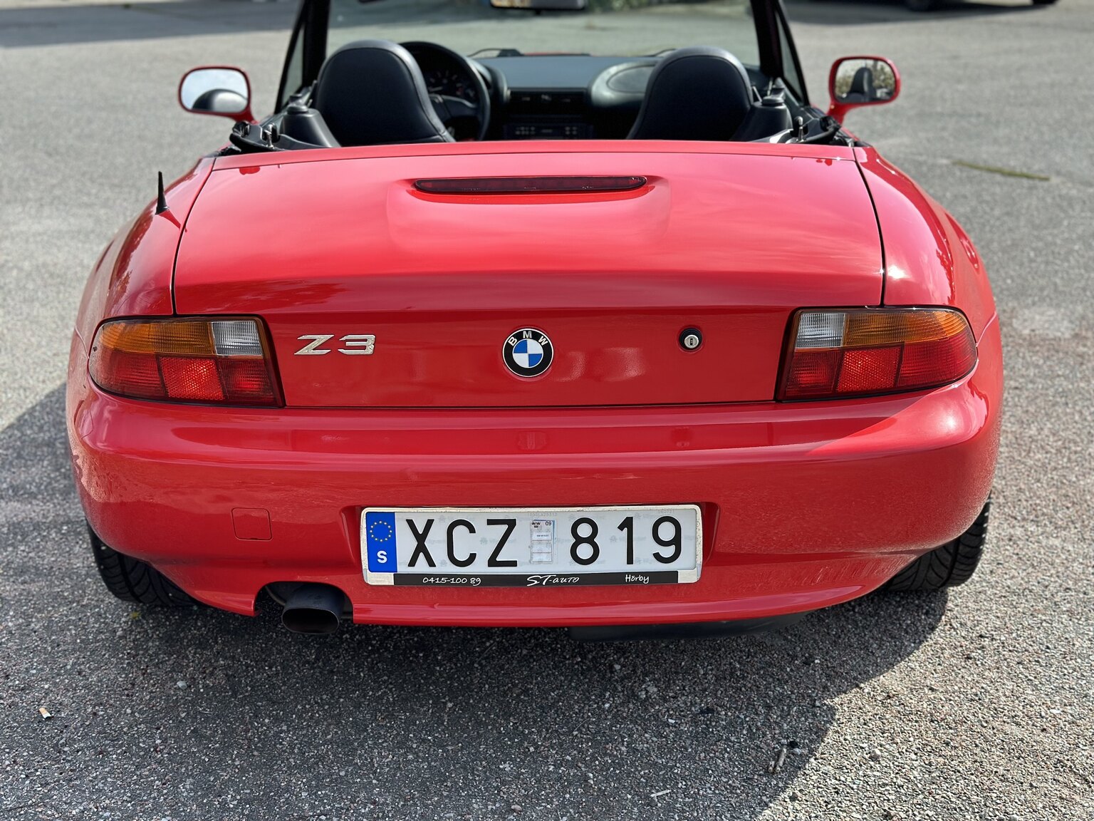 Exterior image of 1997 BMW Z3 Roadster