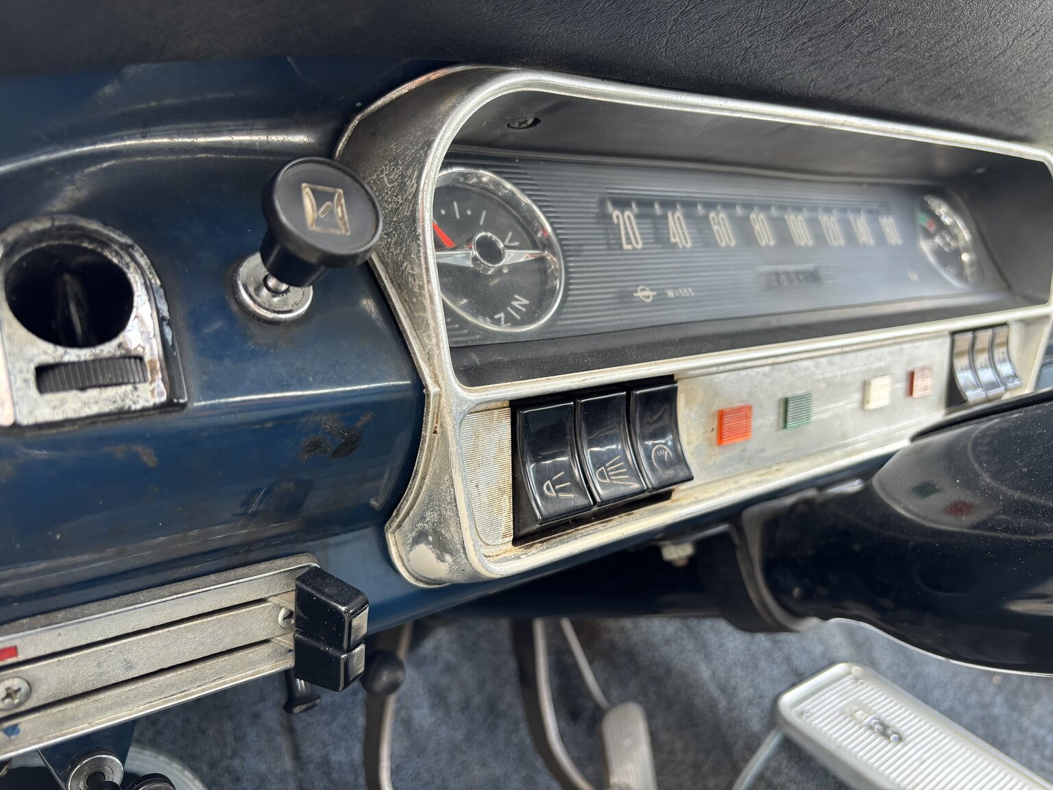 Innenraumfoto von 1965 Opel Record Deluxe