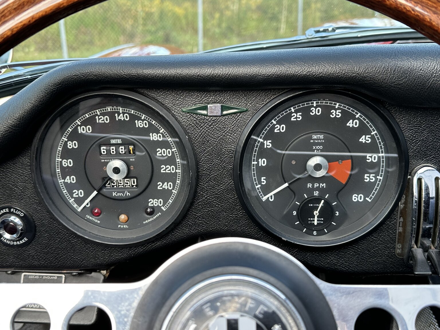 Innenraumfoto von 1965 Jaguar E-Type Series 1 (11)