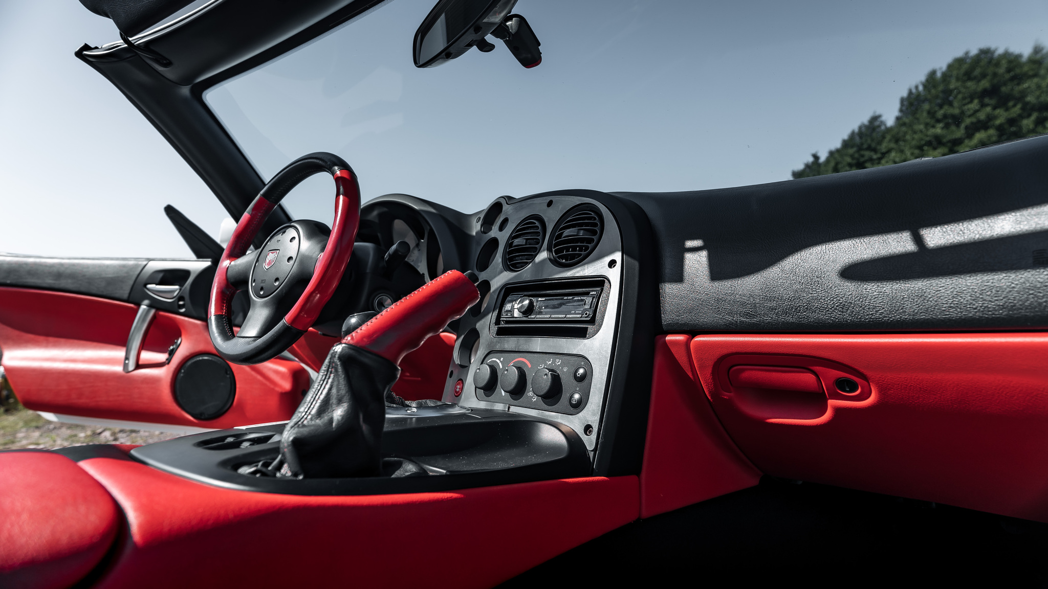 Interiörbild 2004 Dodge Viper Mamba Edition