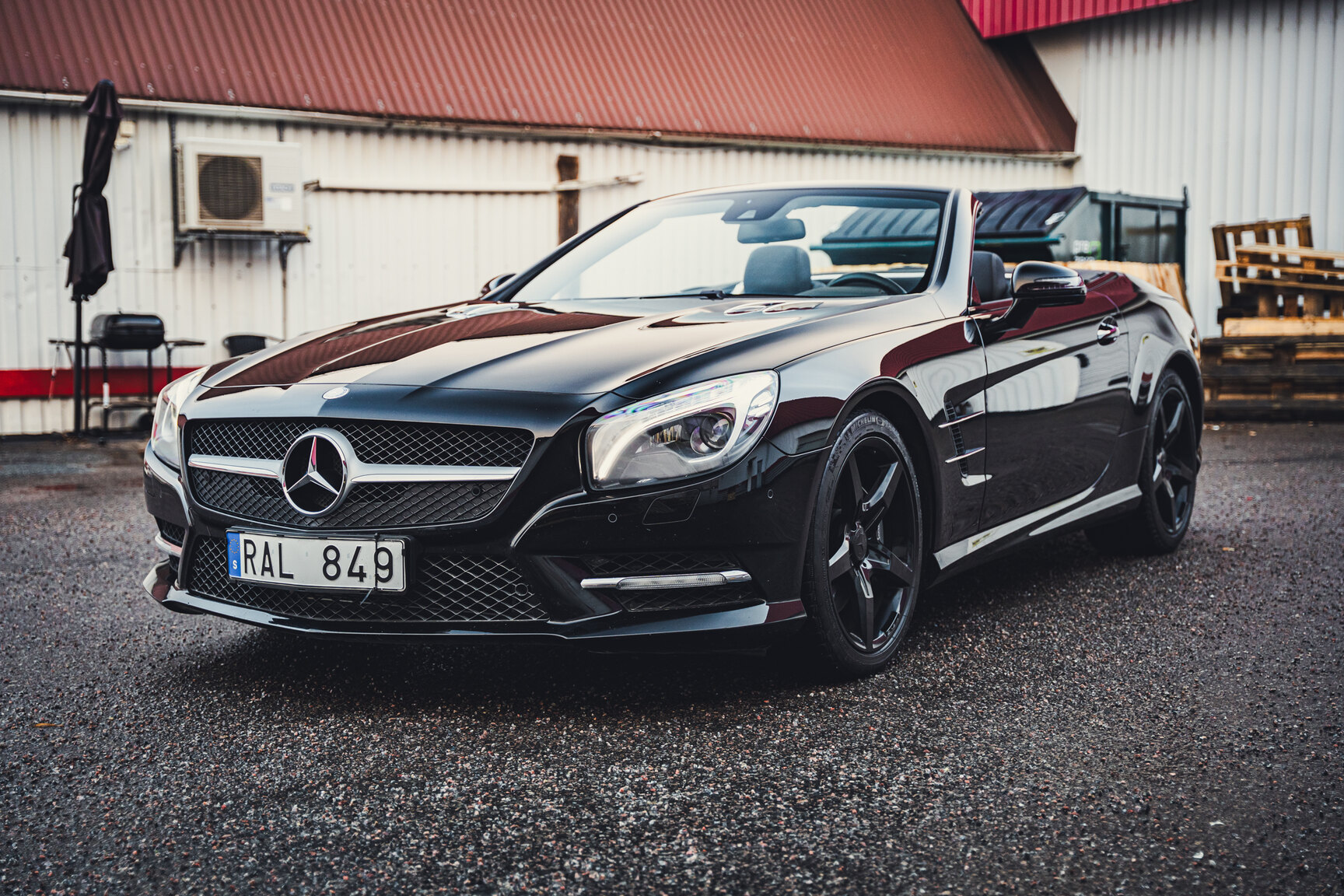 Exteriörbild på 2013 Mercedes-Benz SL 350 - Ett sista race