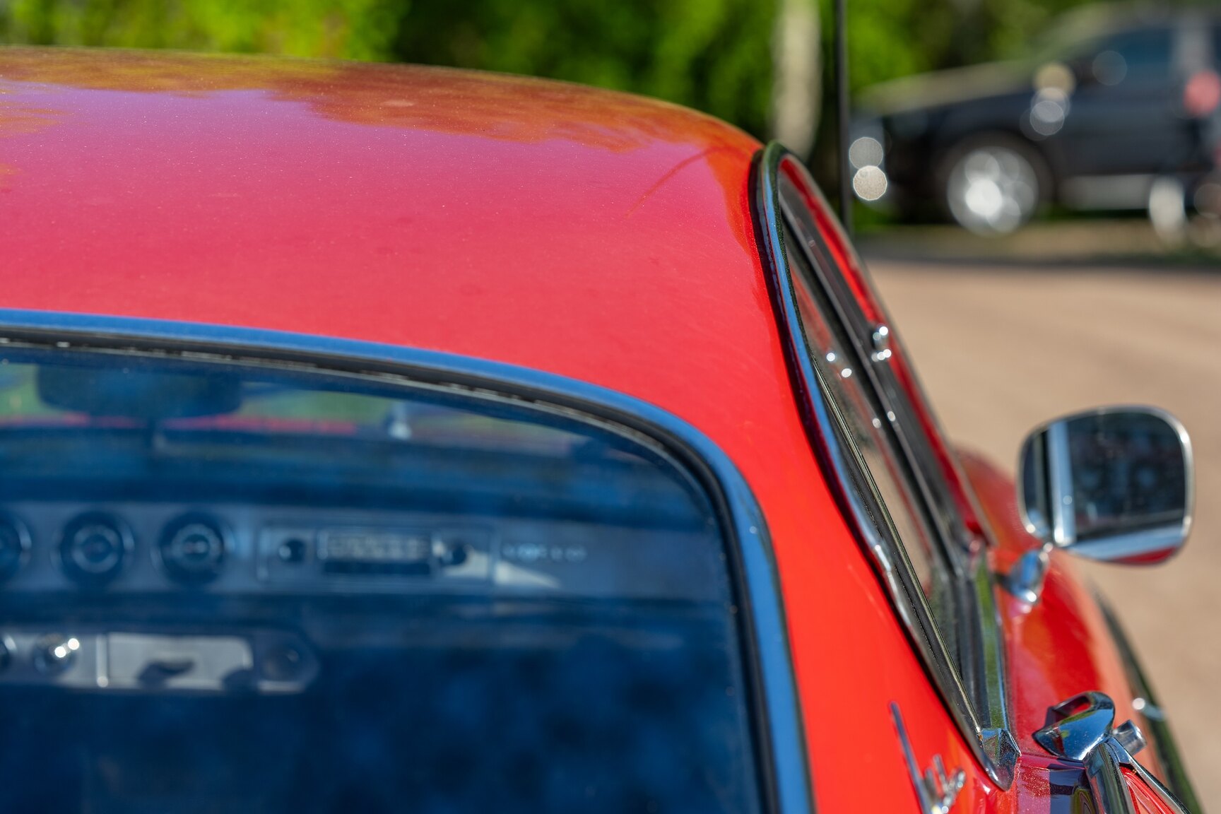 Exterior image of 1961 Volvo P1800