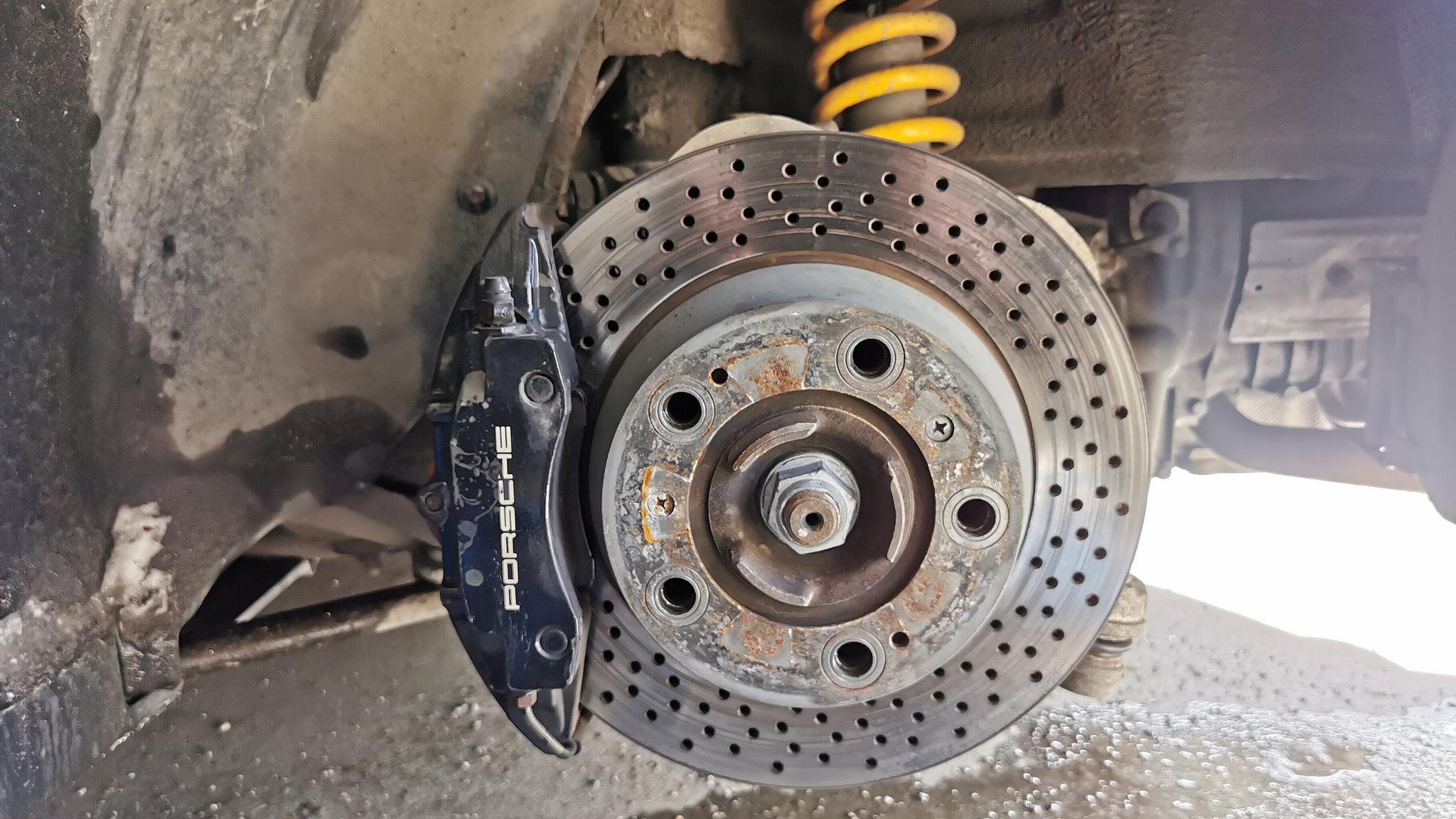 Image of 1998 Porsche 996 Carrera 2 “Clubsport” mechanics