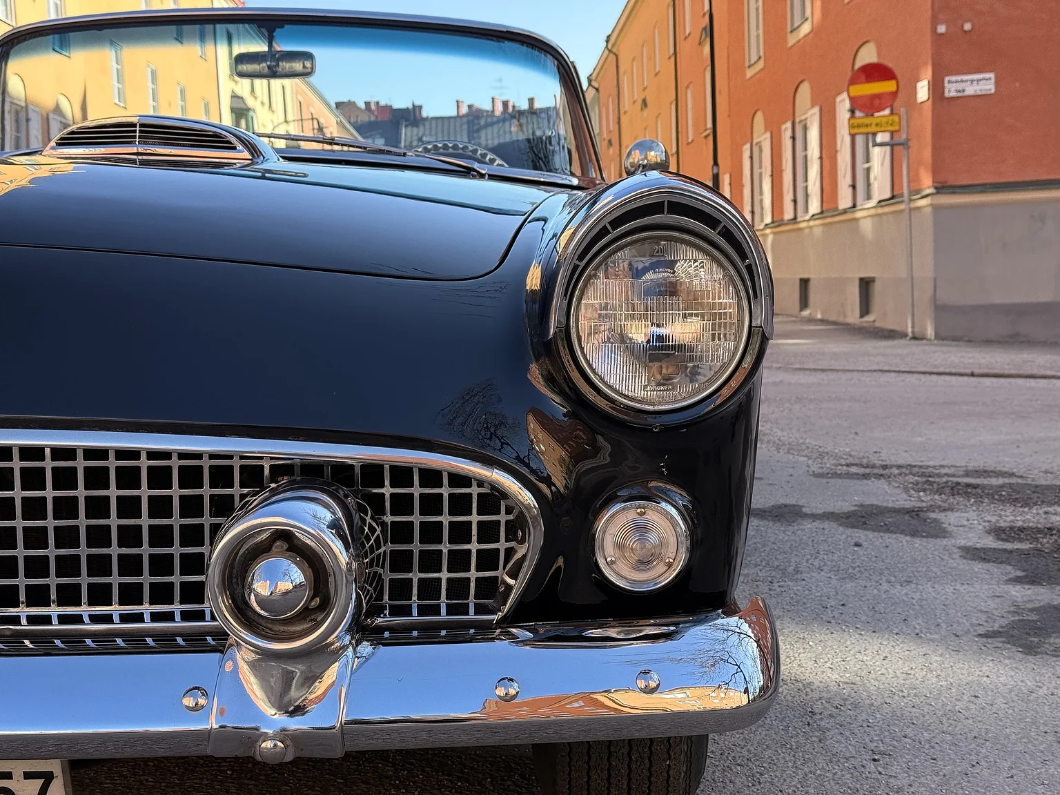 Exterior image of 1955 Ford Thunderbird (35)