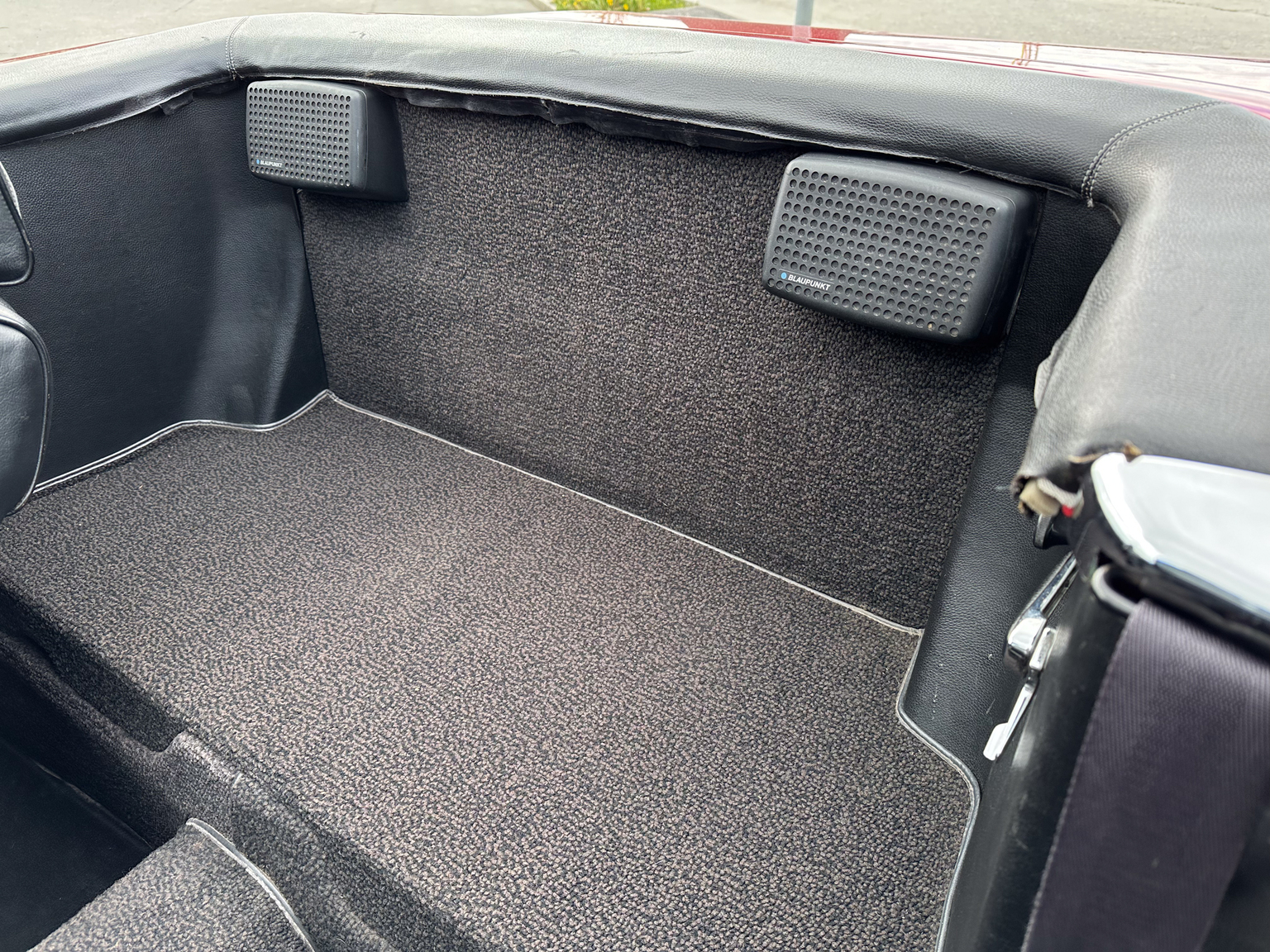 Interiörbild 1975 Mercedes-Benz 280 SL (6)