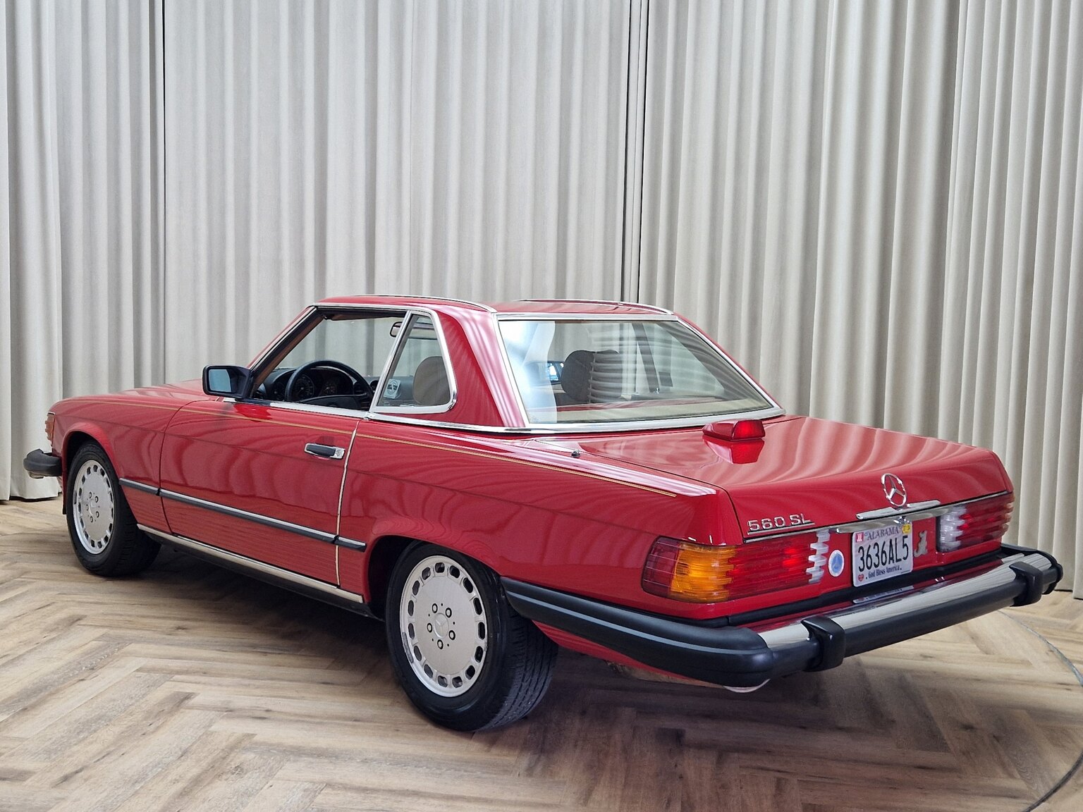 Aussenfoto Mercedes-Benz 560SL