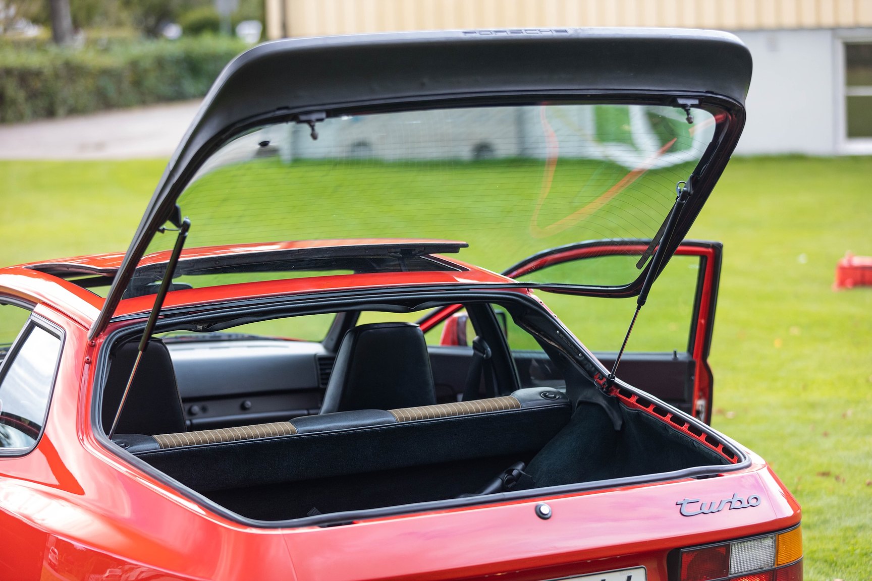 Interiörbild 1988 Porsche 944 Turbo