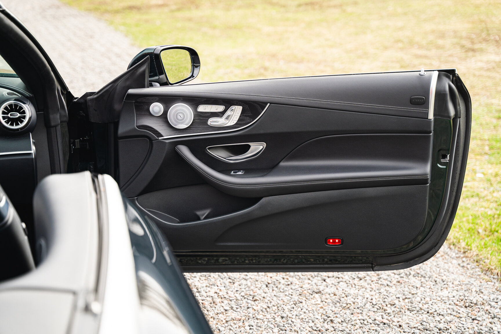 Interiörbild 2019 Mercedes-Benz E300 Cabriolet