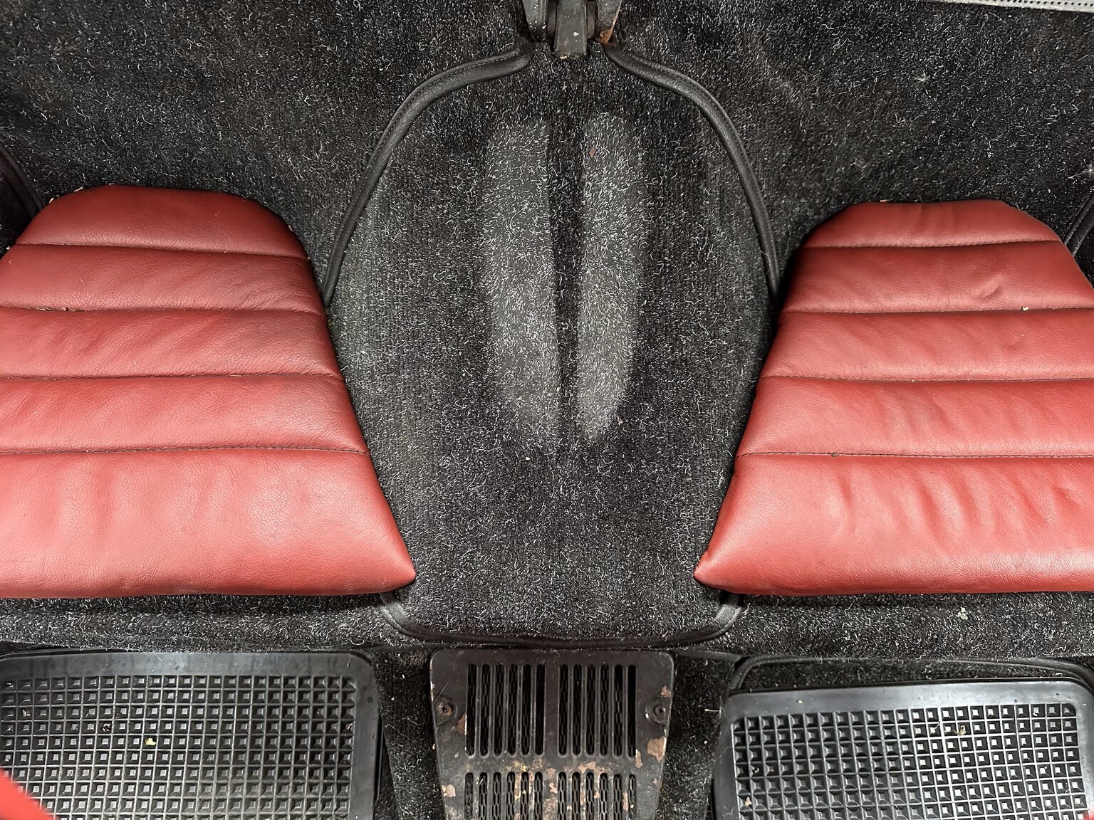 Interior image of 1972 Porsche 911 T (45)