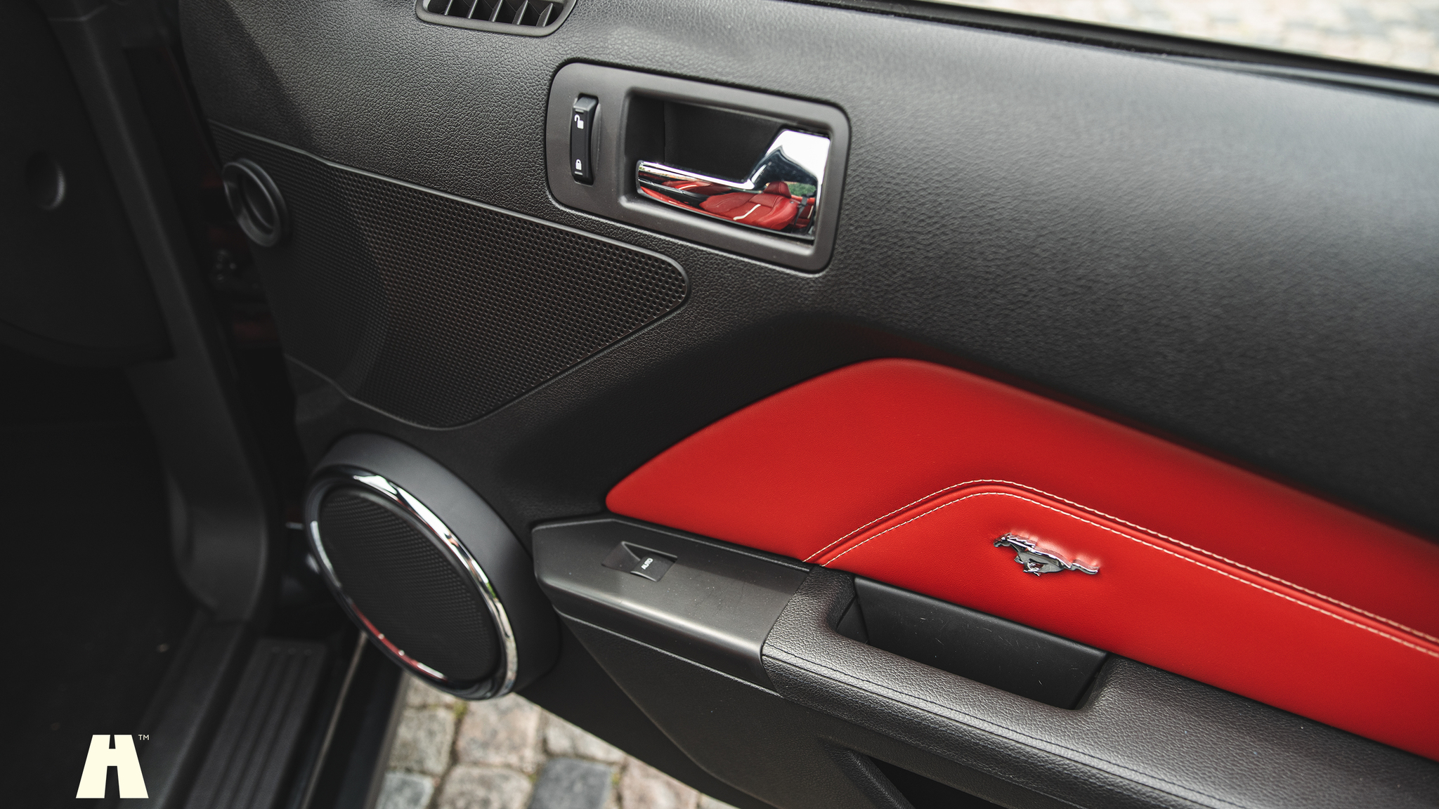 Interior image of 2010 Ford Mustang GT 