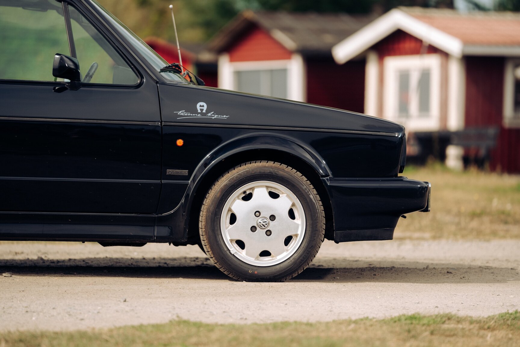 Exterior image of 1991 VW Golf Cabriolet "Etienne Aigner Edition"