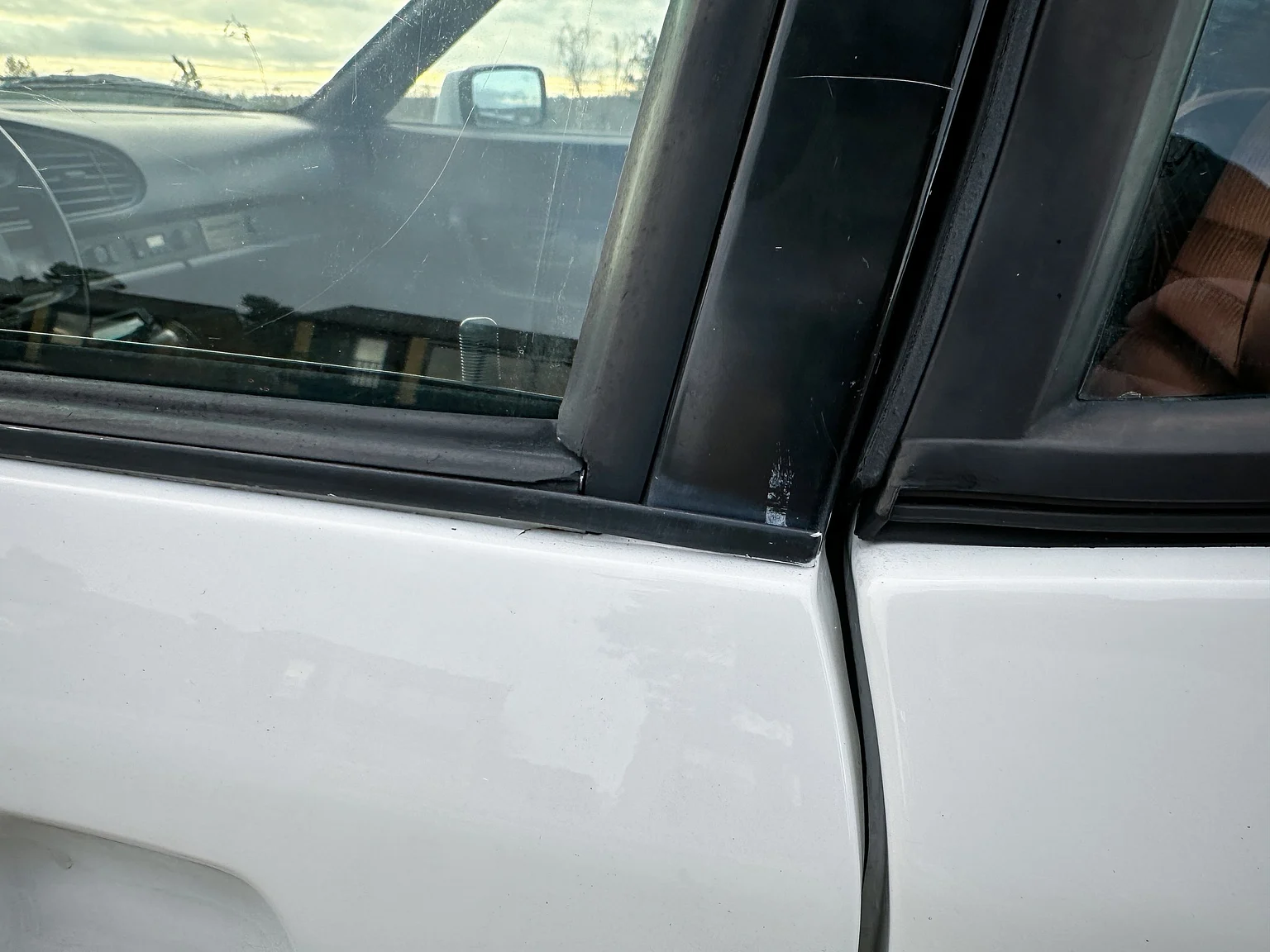 Exterior image of 1986 Porsche 944R (79)