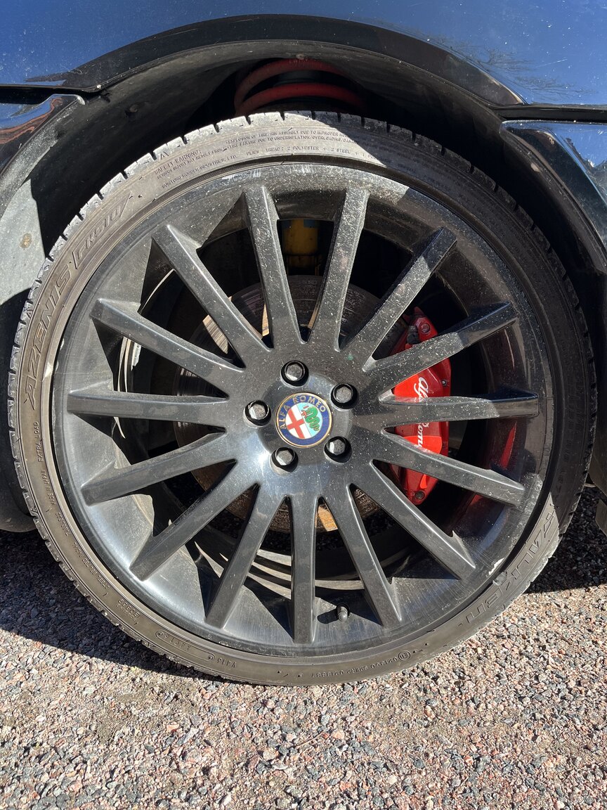 Exteriörbild på 1998 Alfa Romeo GTV