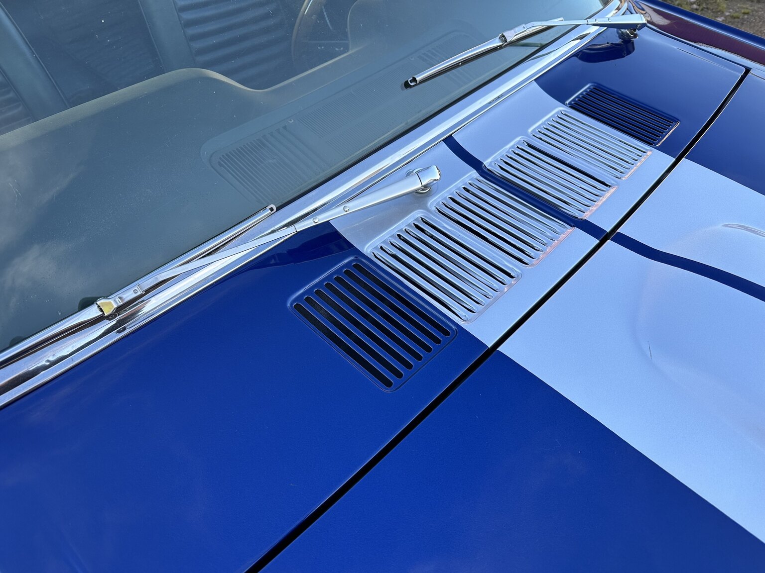 Exteriörbild på 1965 Ford Mustang Fastback 351W (14)