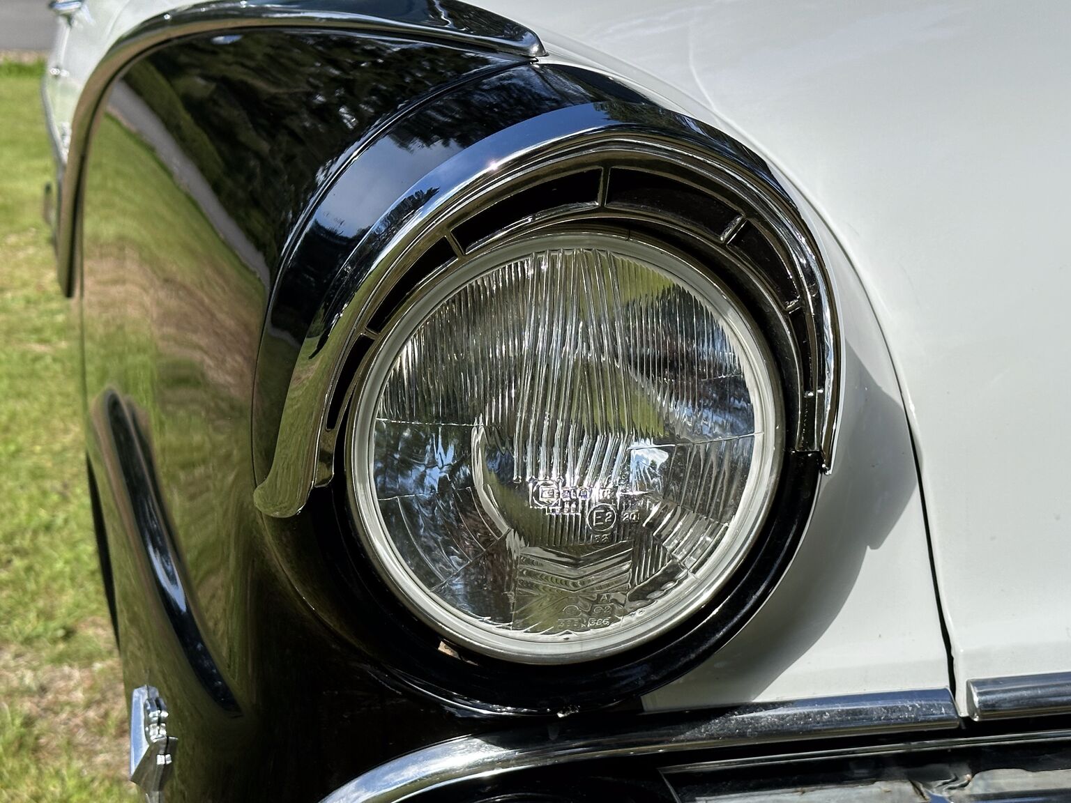 Exteriörbild på 1955 Ford Fairlane Crown Victoria