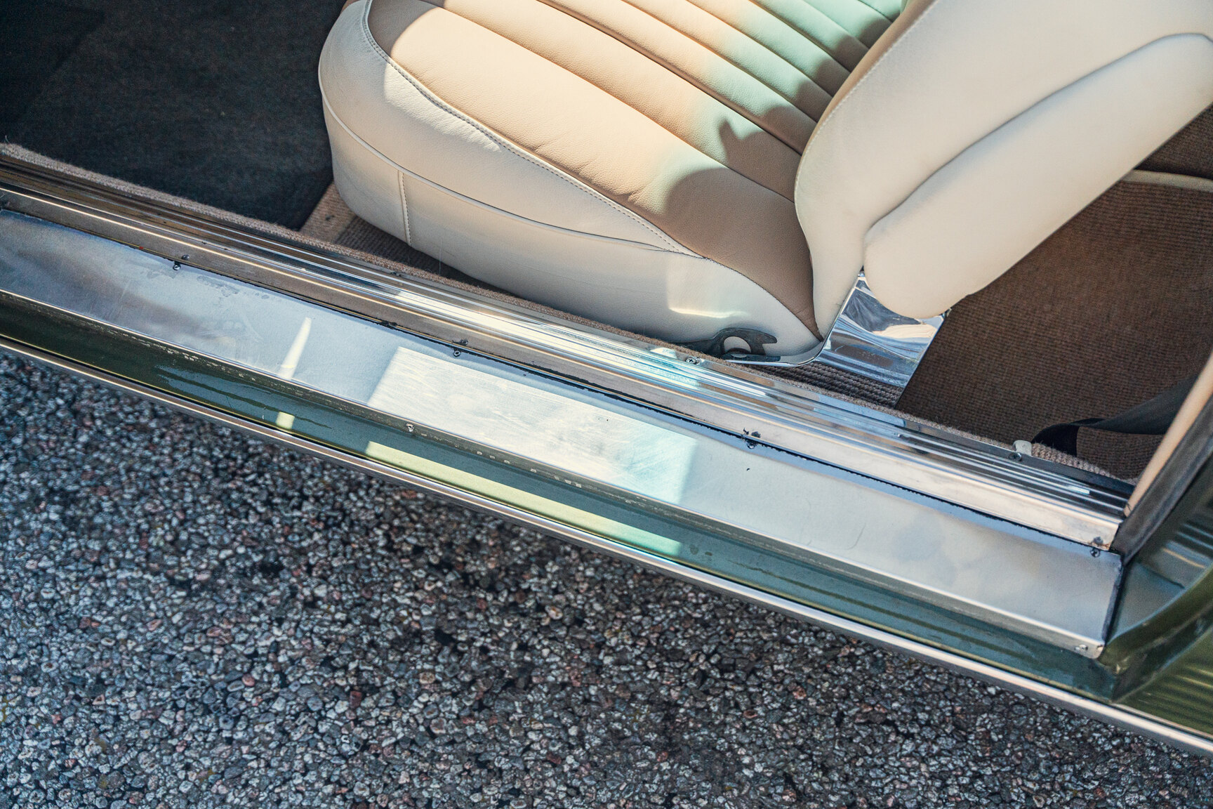 Interior image of 1976 Mercedes-Benz 450 SLC (15)